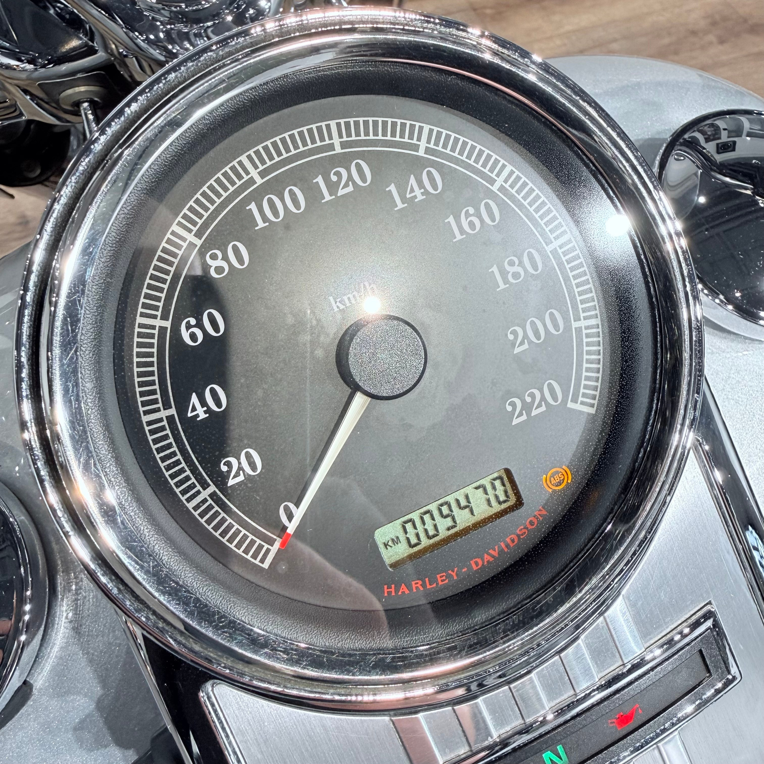 2010 Rоad Кing АBS Light Gray Pearl. Hello Davidson, Москва. Только хорошие мотоциклы…