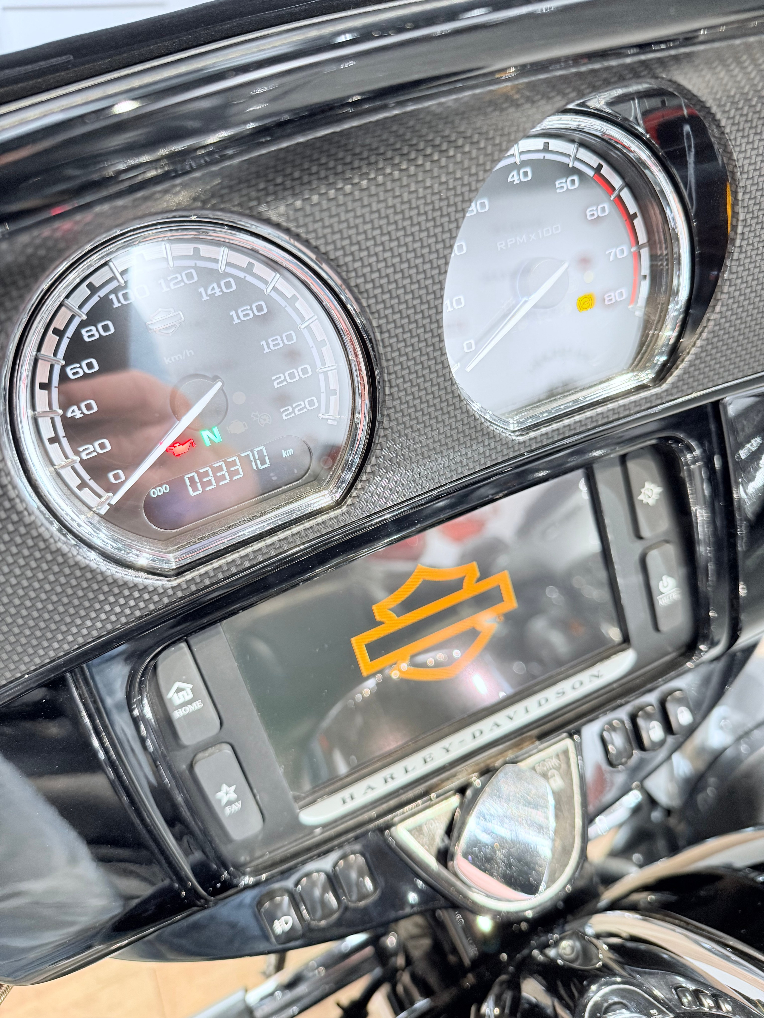 2015 CVO Limited (Carbon Charcoal). Hello Davidson, Москва. Только хорошие мотоциклы…