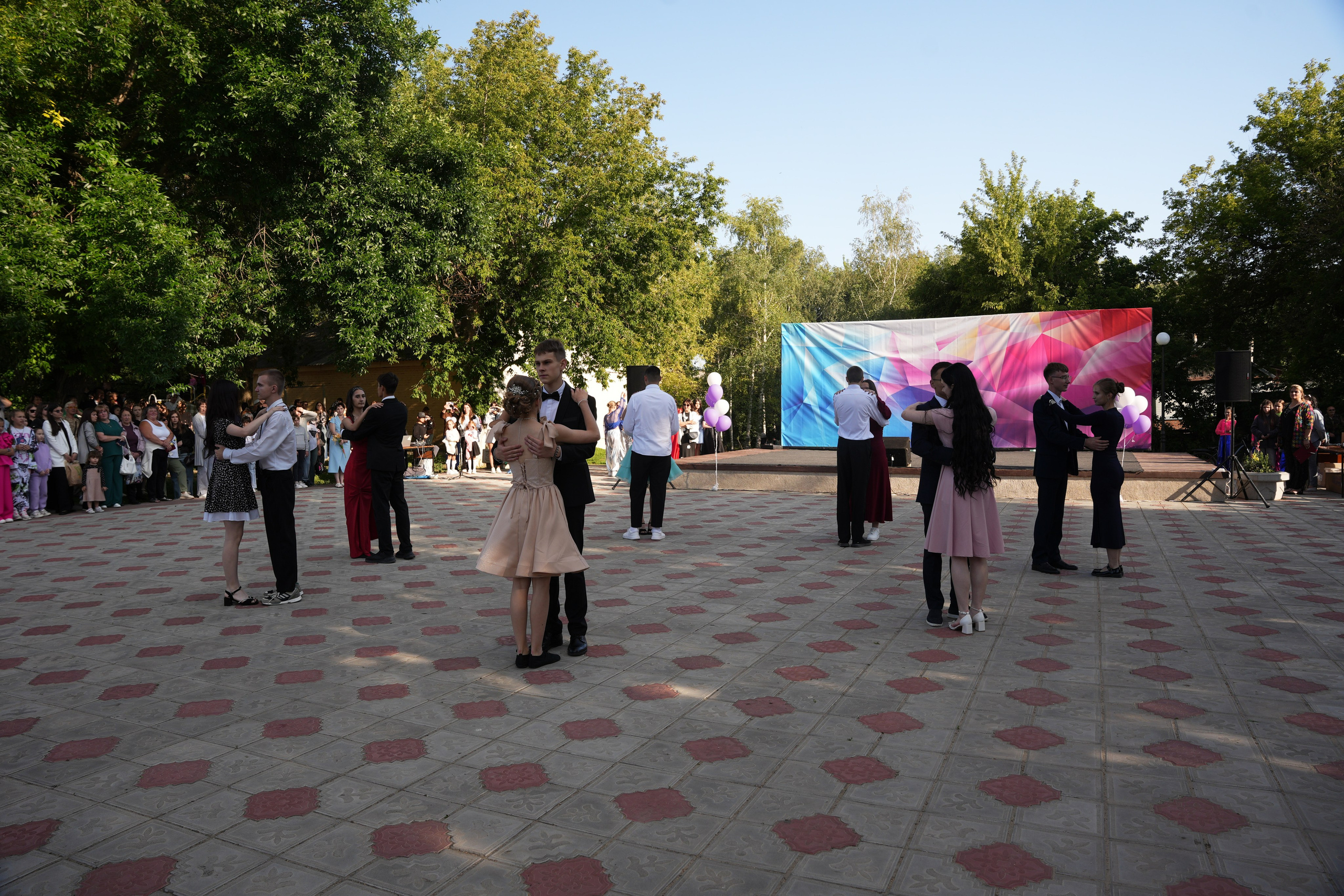 Выпускной в парке. Ольга Плаксина фотограф в Саратове