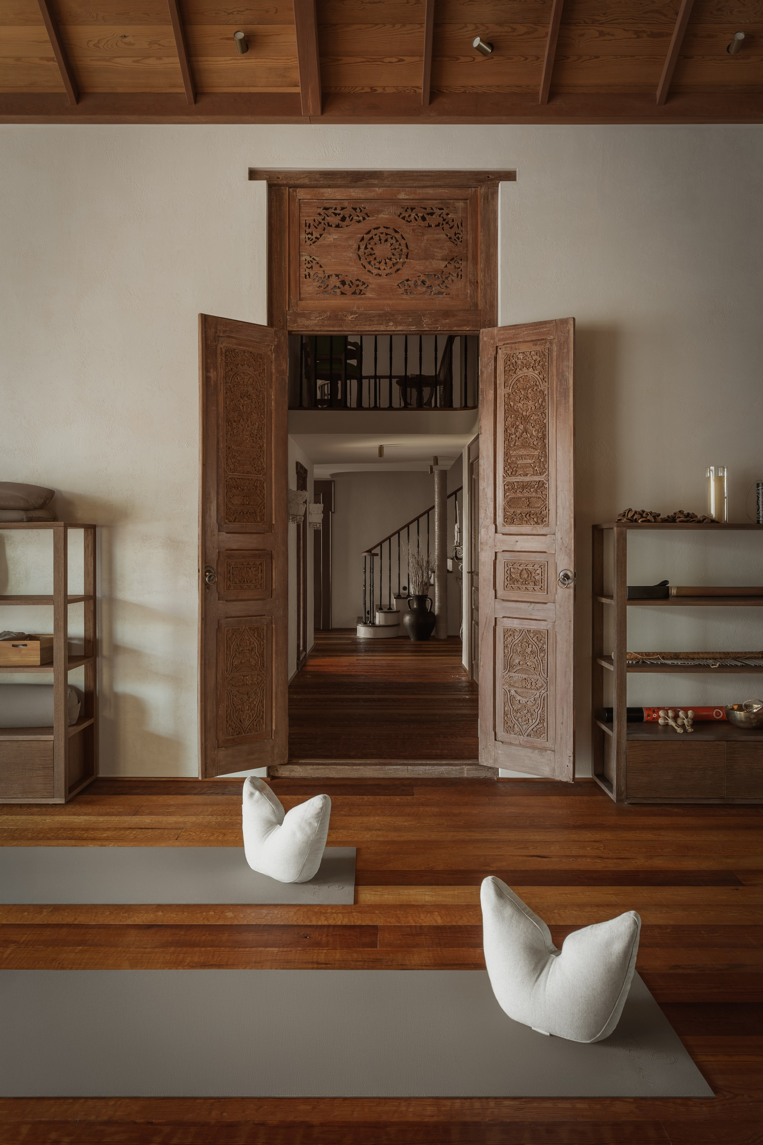 Tangency — женское пространство. Roman Yakunin — interior photographer in Almaty, Kazakhstan