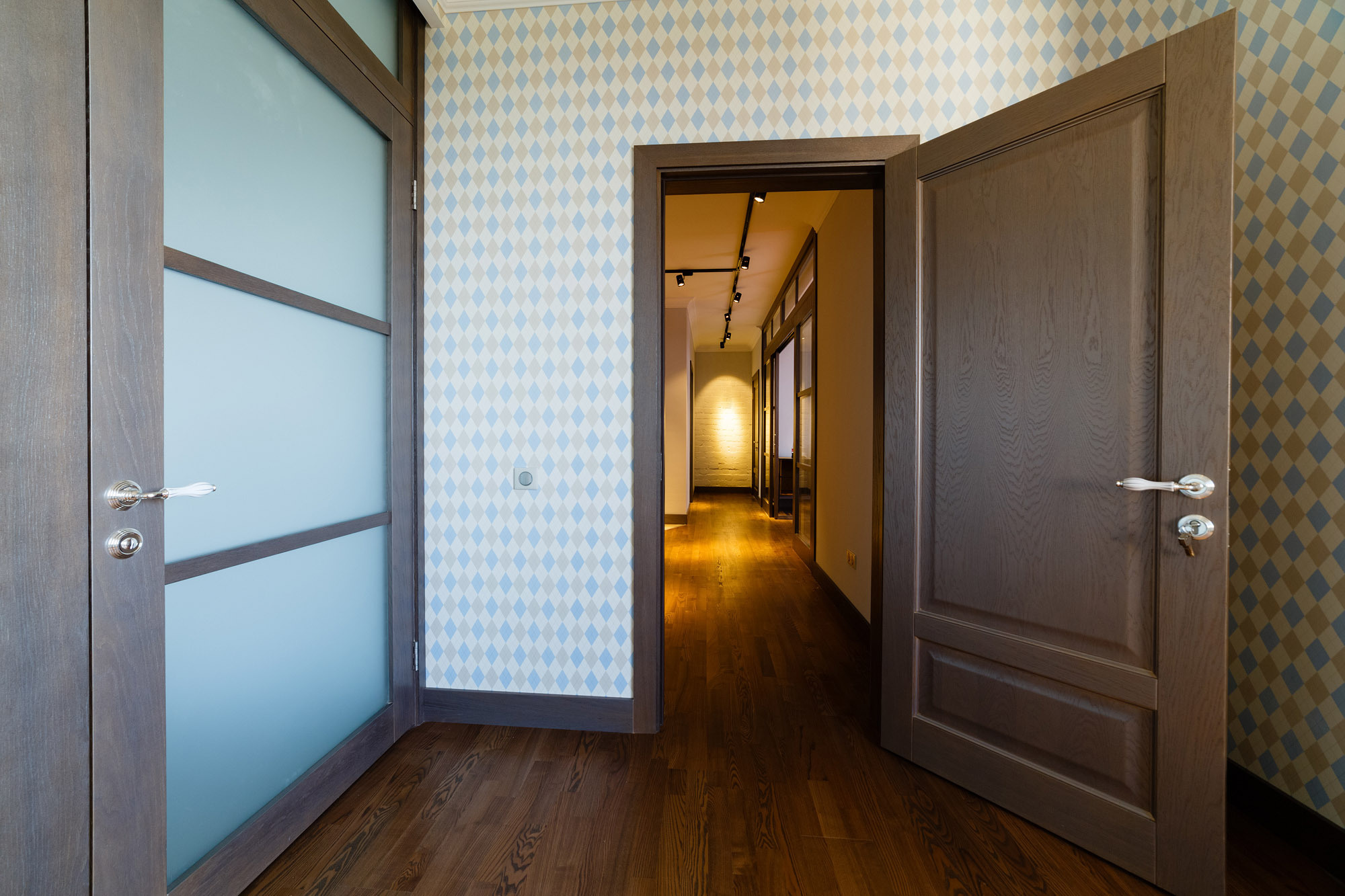 Фотосъемка интерьеров и архитектуры квартиры, дома, офиса или здания. Арт фотограф и видеограф в Алматы Роман Барелко