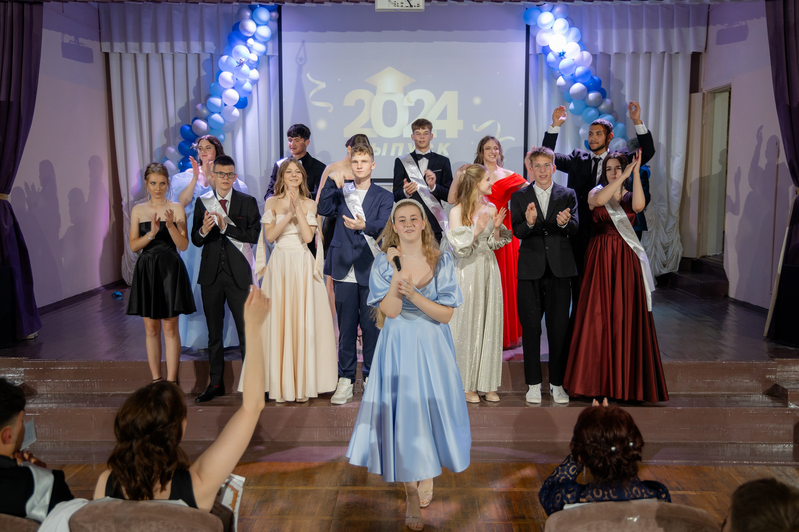 Школьный выпускной 2024 год в Соколе (Минск). Свадебный фотограф в Минске/Беларуси Сергей Спиридонов