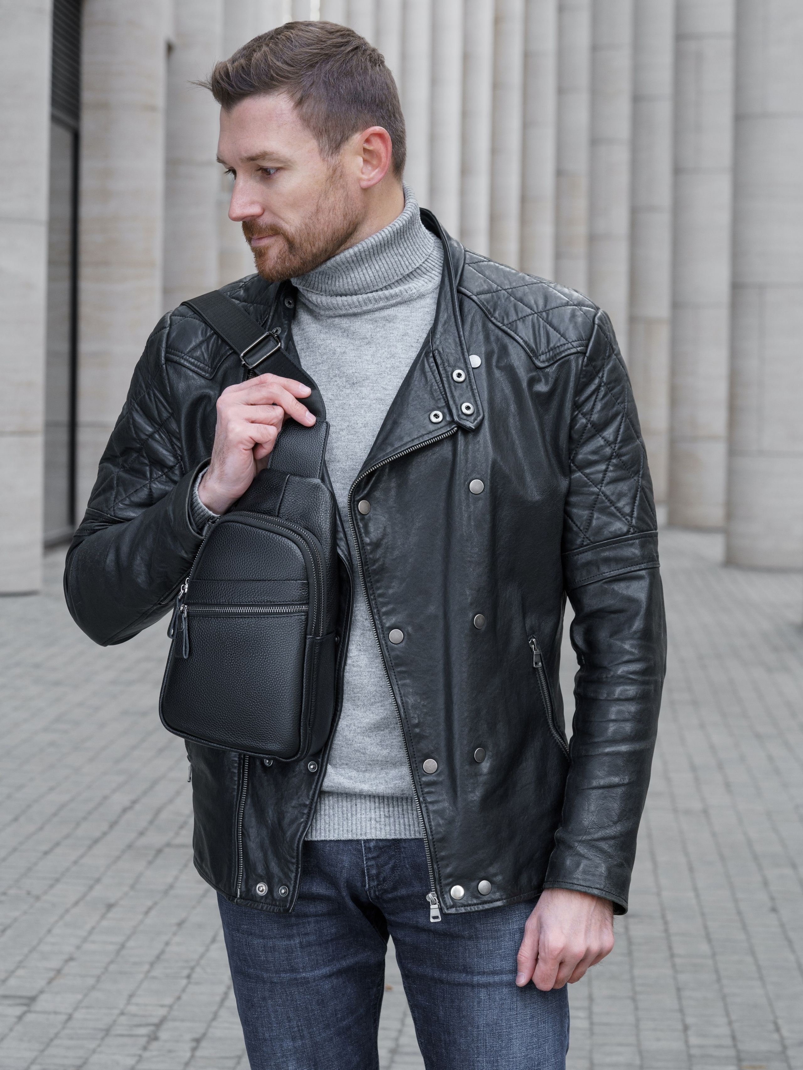 Бананки мужские, стрир-съемка, модель Денис. KED Production — продакшн из СПб. Создаём фото, видео и контент, который помогает брендам и селлерам продавать больше