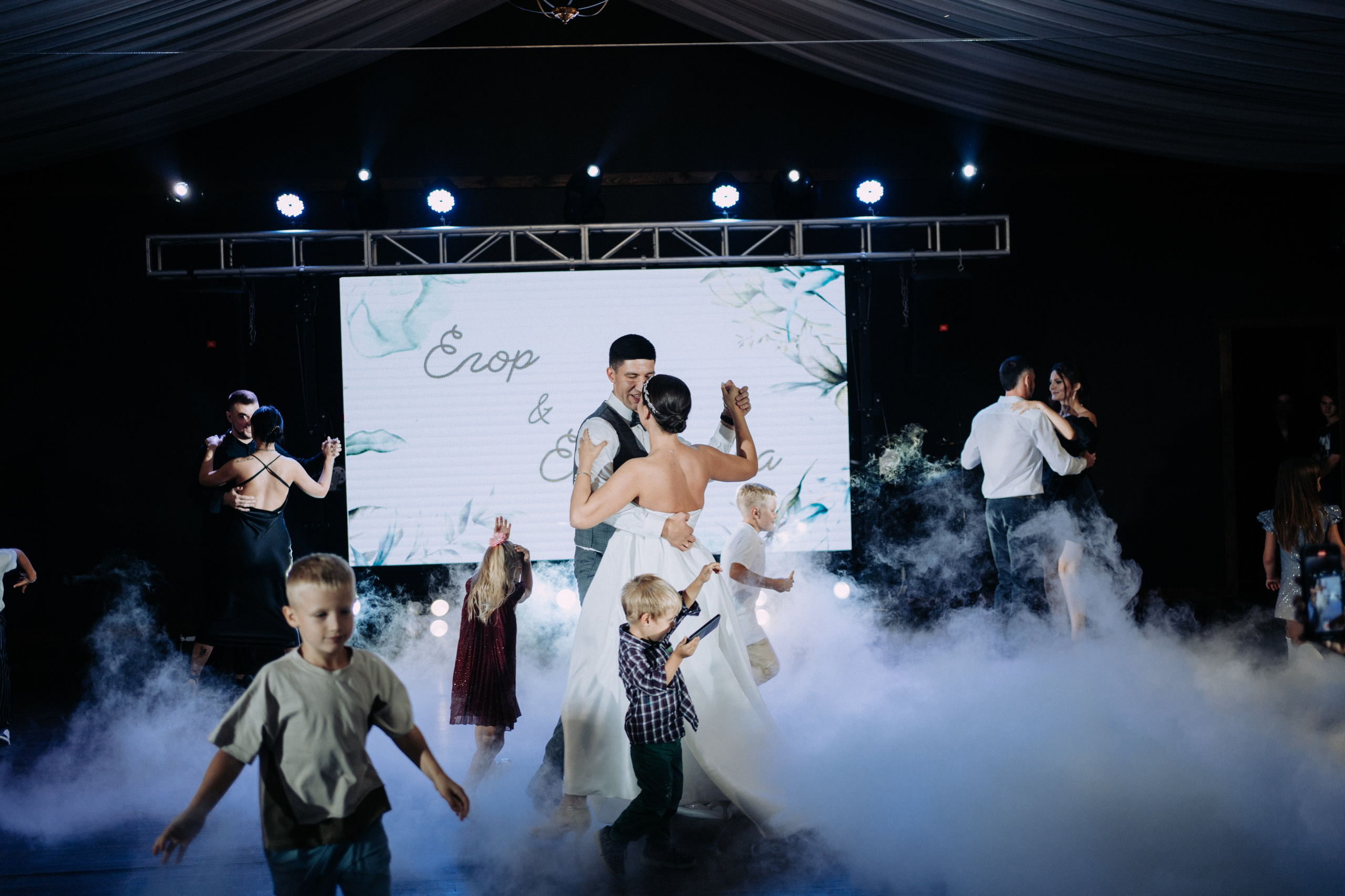 Свадебные вечеринки. Фотограф Сахалин Ксения Новикова