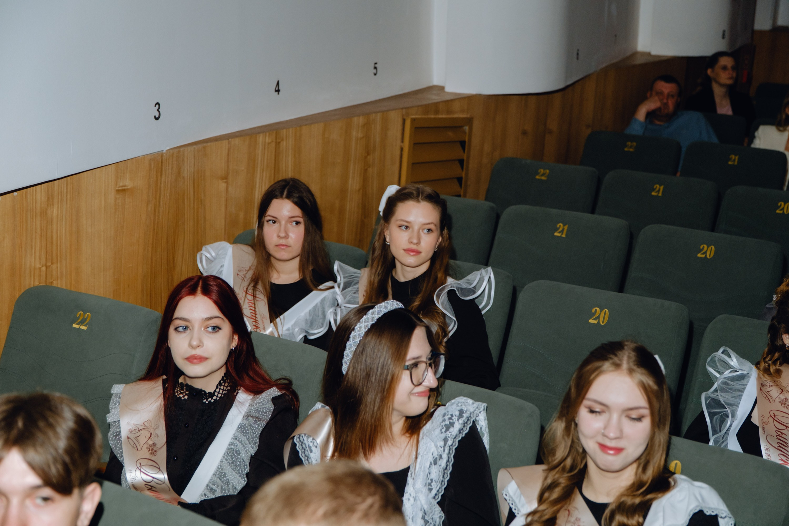 Последний звонок 11 класс. Фотограф Софья Володкина