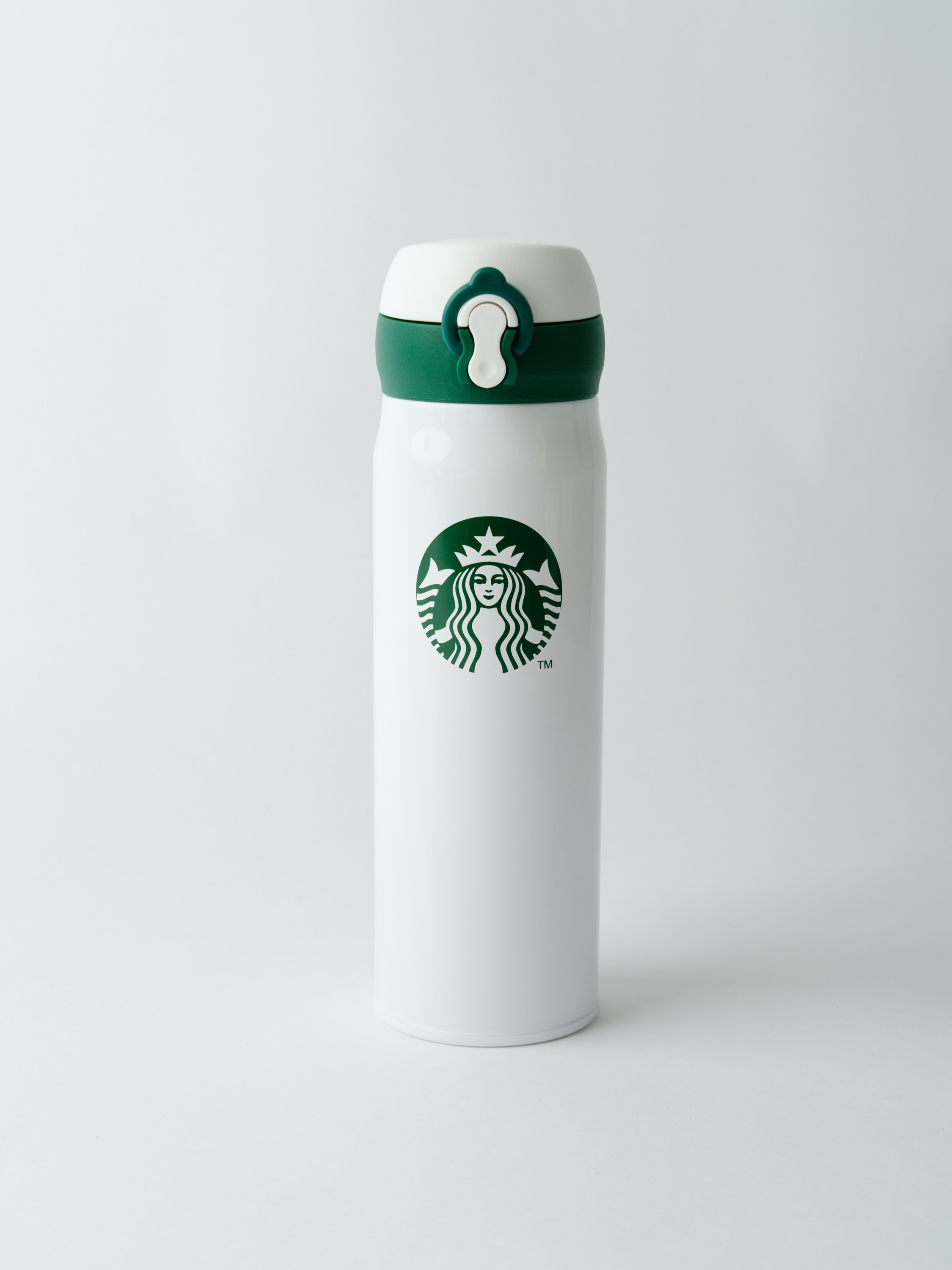 Термокружки. Фотограф Софья Володкина