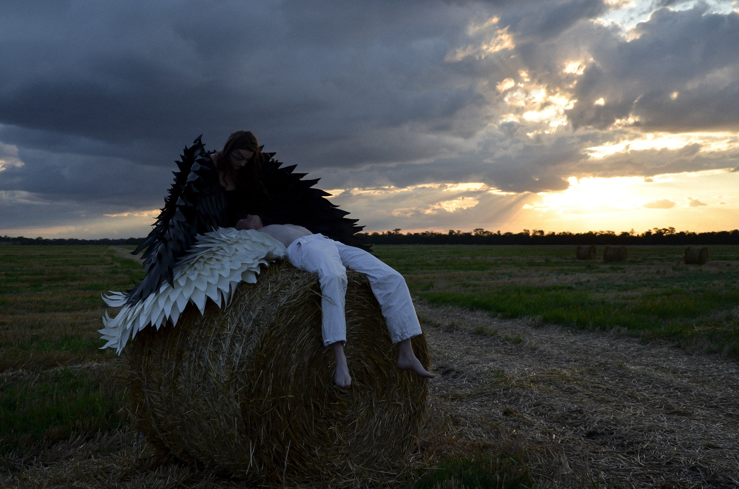 Белое и черное