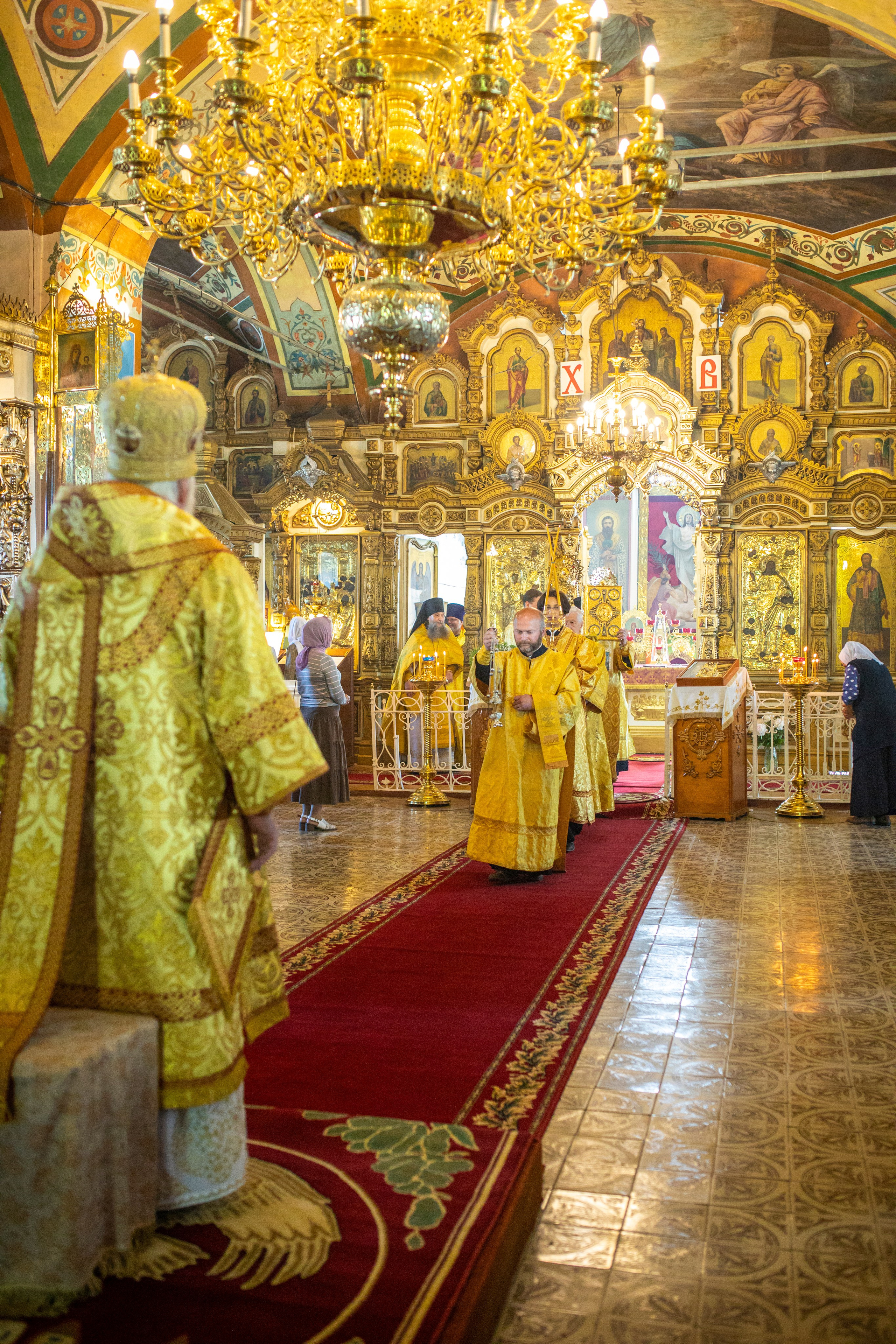 Служба епископа Александровского и Юрьев-Польского Иннокентия. Арт- фотограф Москва