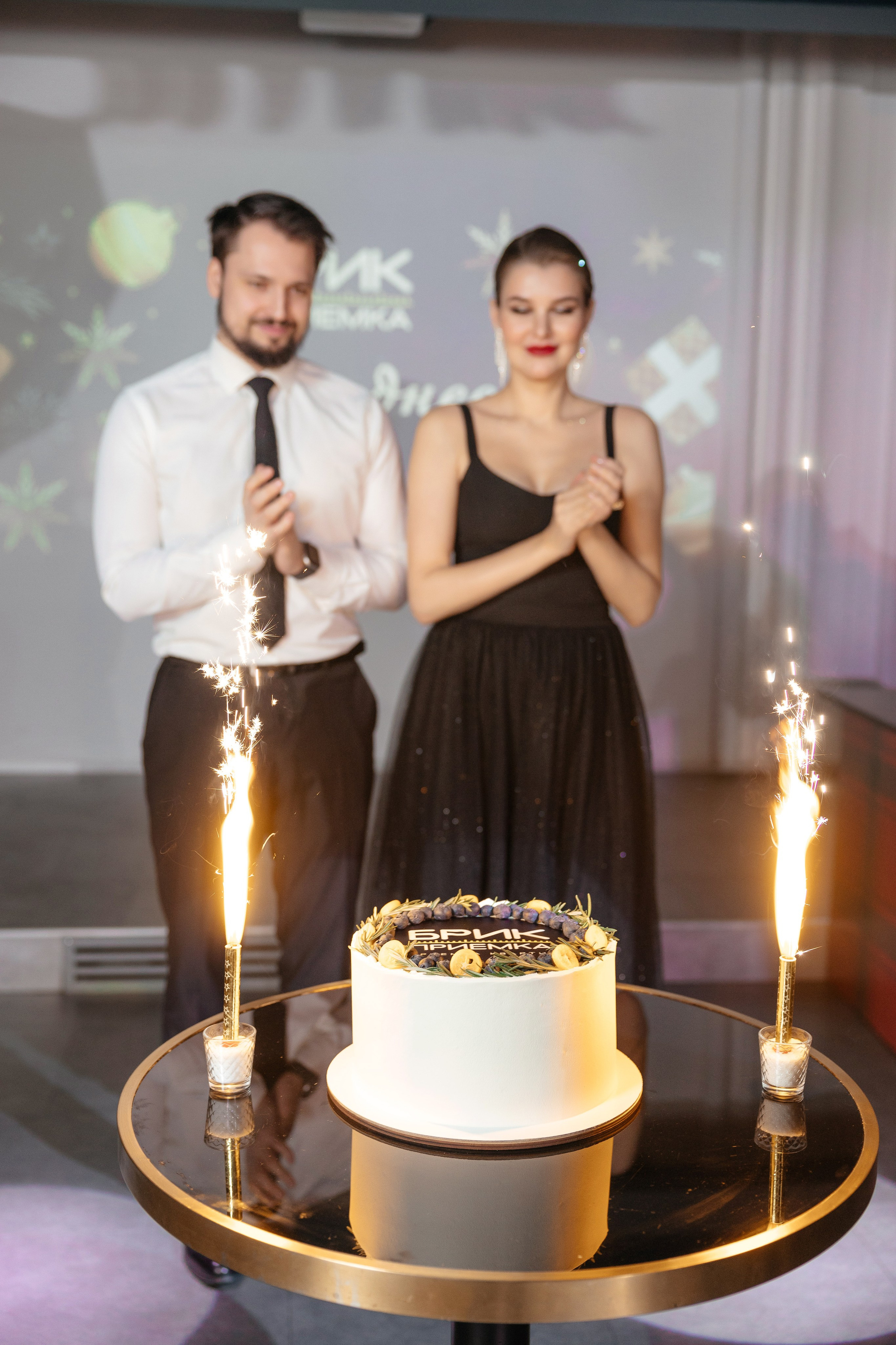 Новогодний корпоратив Брик приемка. Фотограф для бизнеса Константин Брусницын в Екатеринбурге