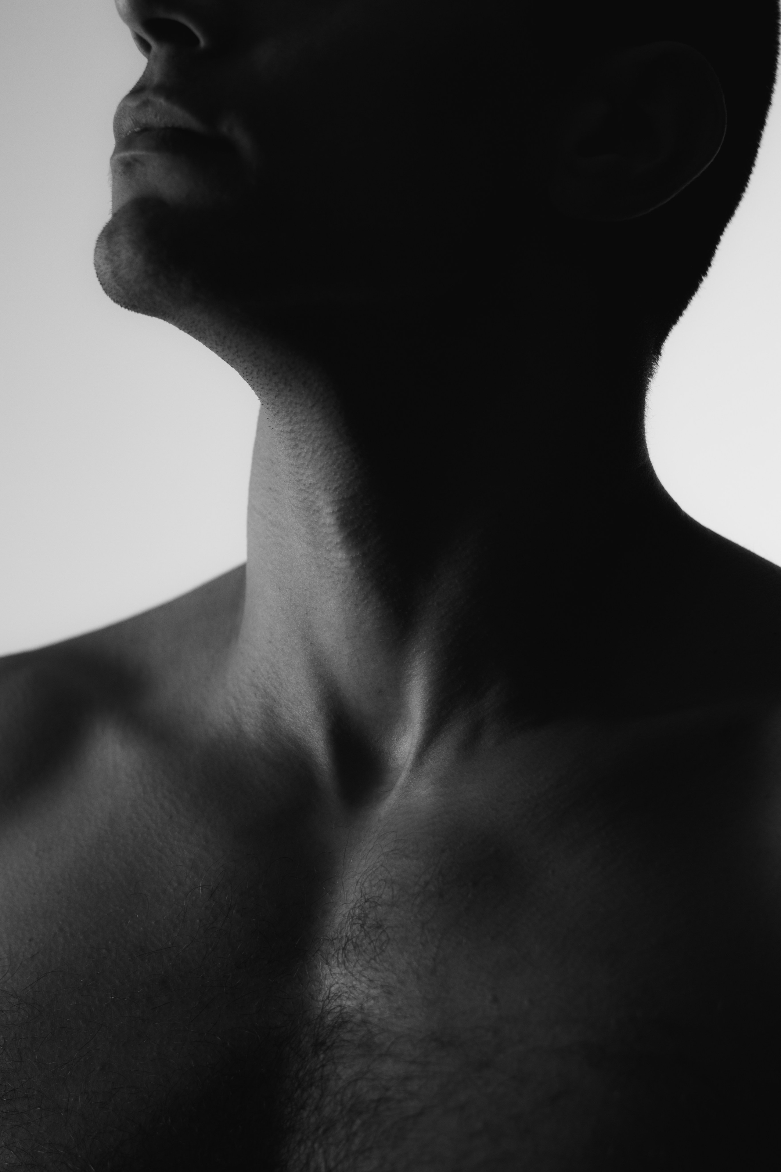 Портретная съемка — Роман. Портретный фотограф в Орле. Готовые фото за 3 дня! Помощь в позировании. Советы по организации