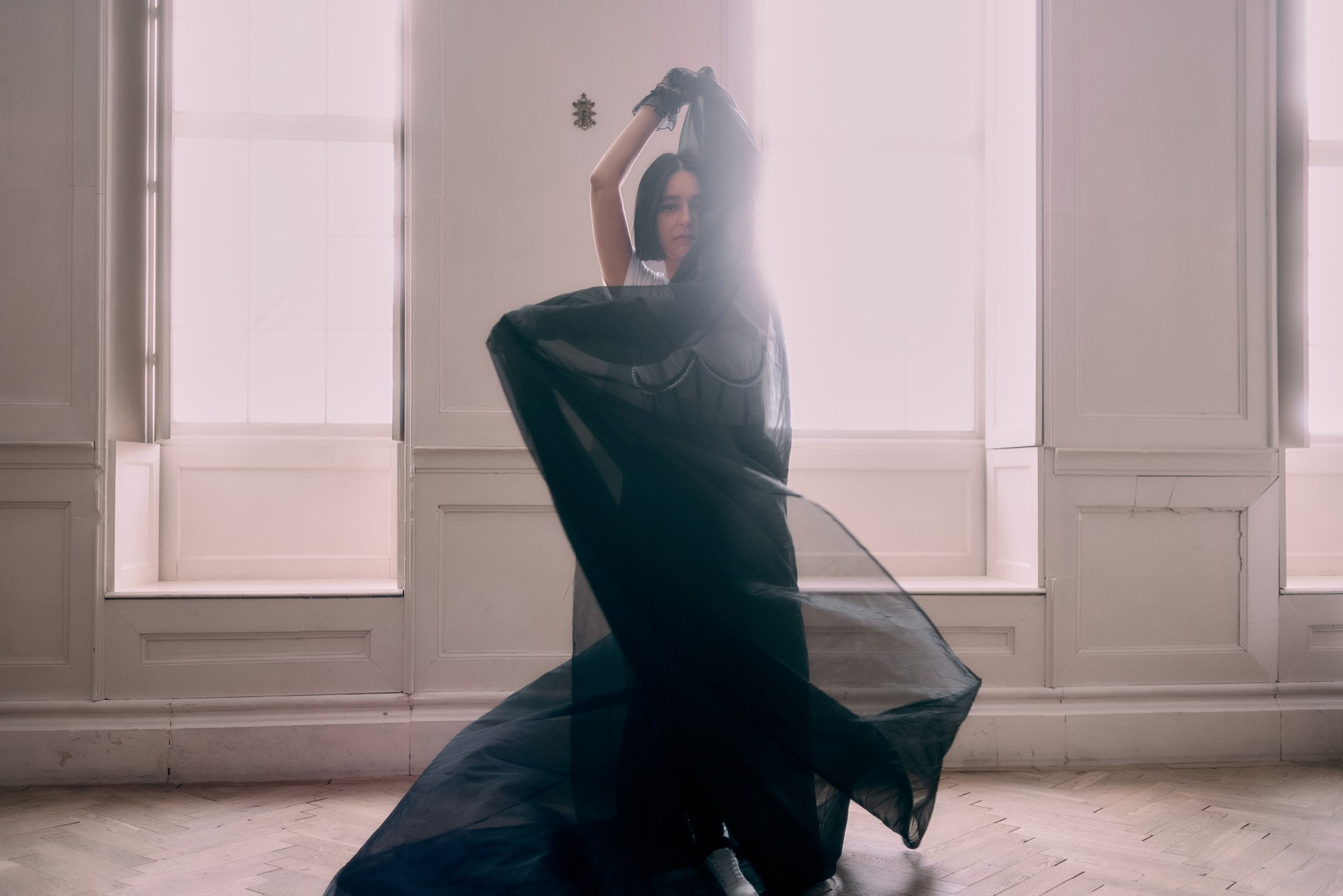 Женский портрет в Тюмени: Диана в студии Fineart | Фотограф Дарья Мустафина. Портретный фотограф Тюмень Дарья Мустафина