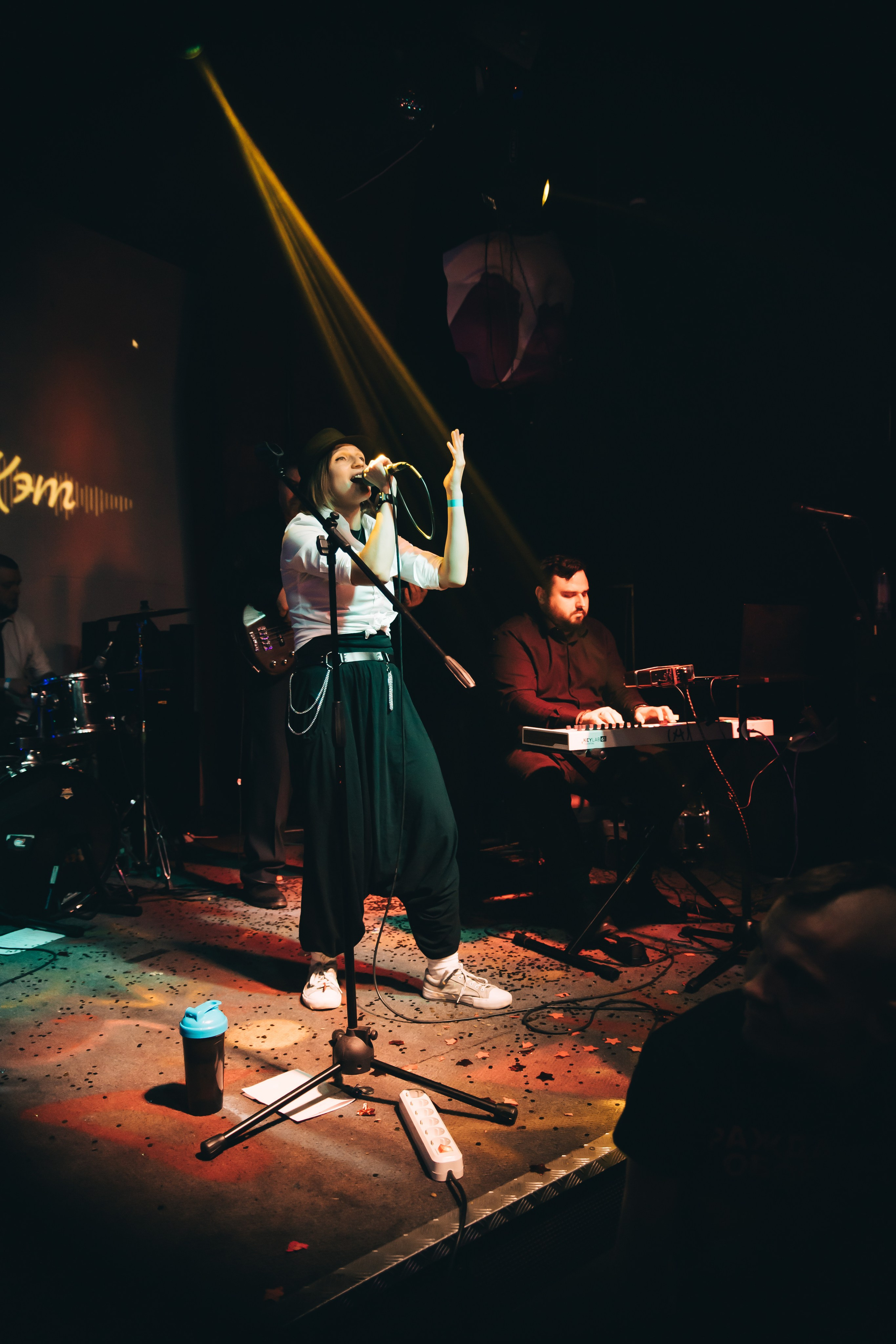 Радистка Кэт. Рок-ёлка, клуб-галерея Эрмитаж. 21.12.2024. Фотограф Регина Крикунова г. Красноярск