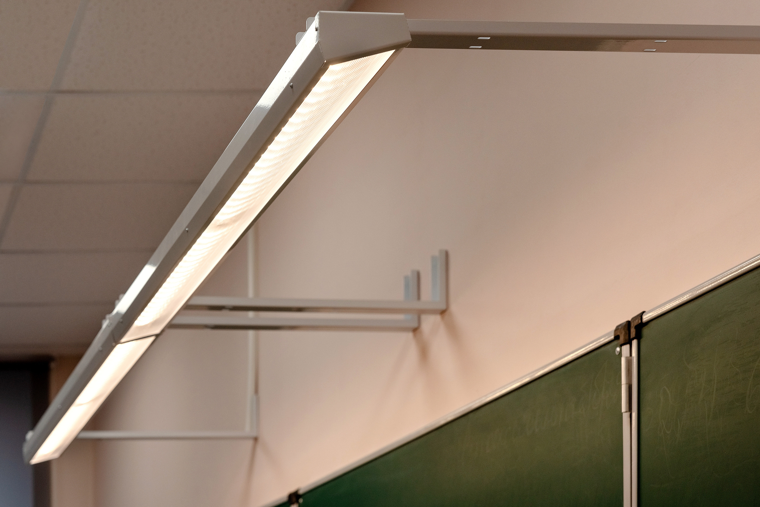 НИИ им. Лодыгина. Световое оборудование на объектах заказчика