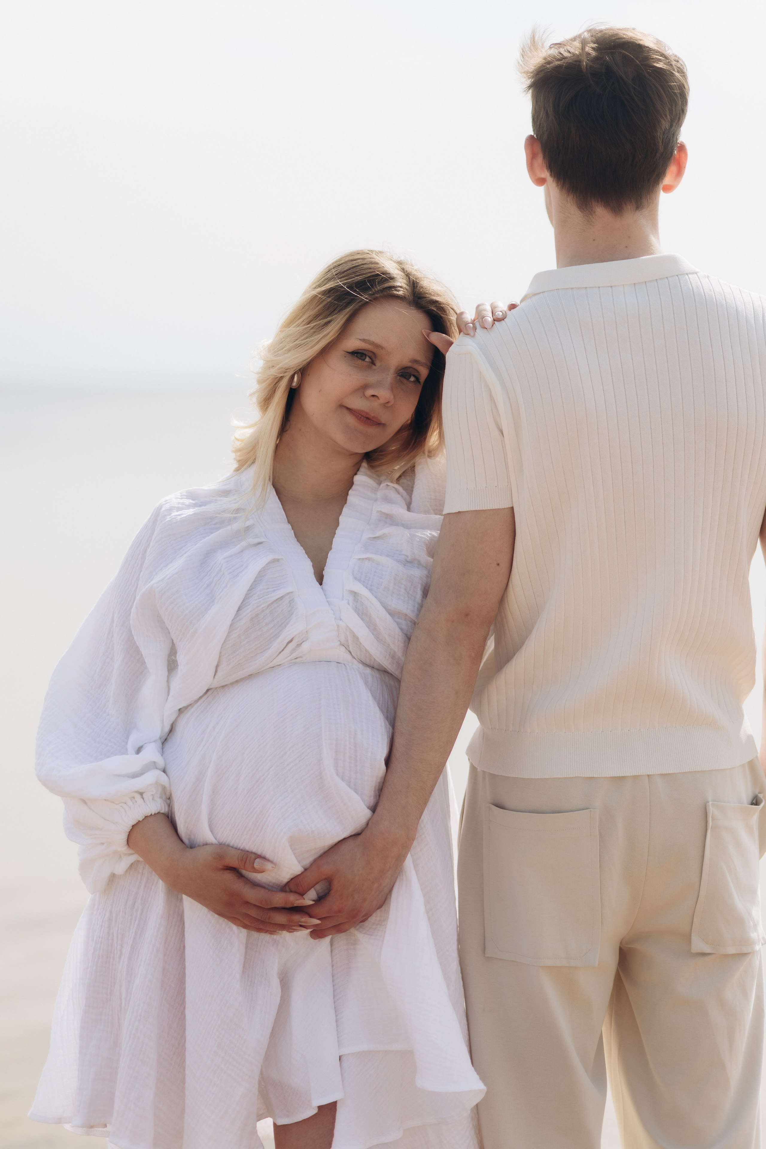 Беременная фотосессия на заливе. Фотограф Артем Бросов в Санкт-Петербурге и Дубае