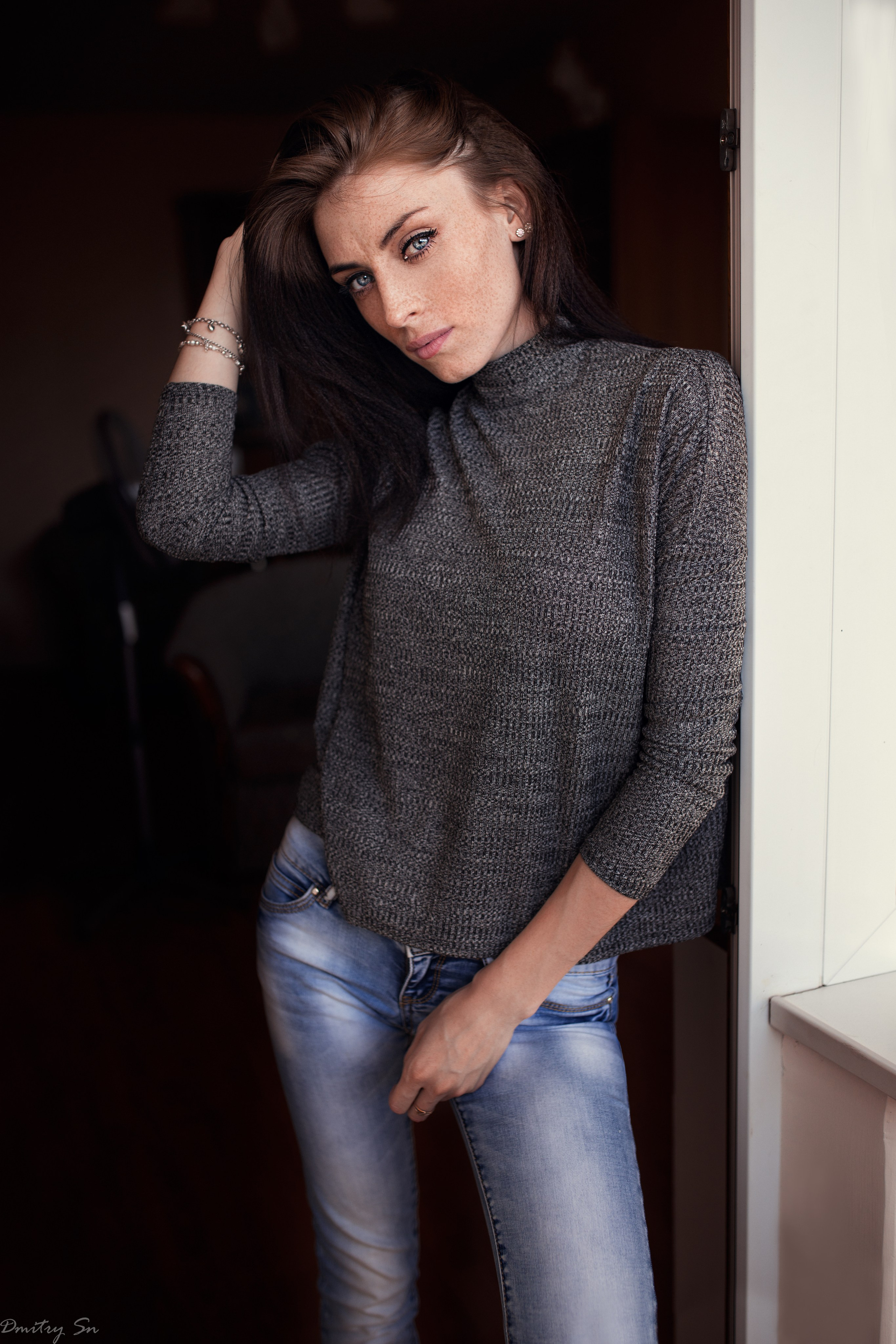 Портреты с Надеждой у окна для «себя»