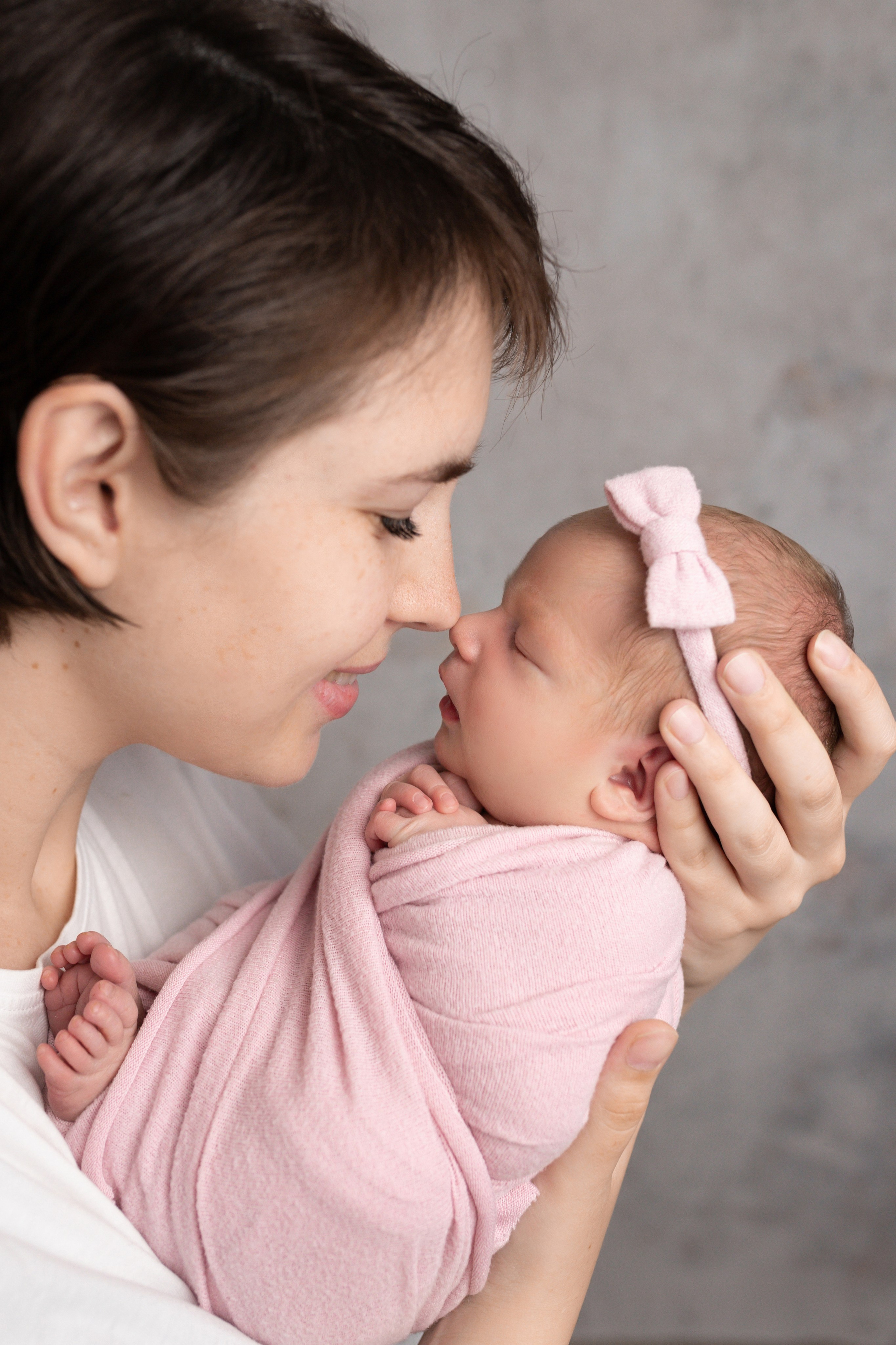 Кадры малыша с родителями. Фотограф новорождённых Анапа Елена Кушнарь