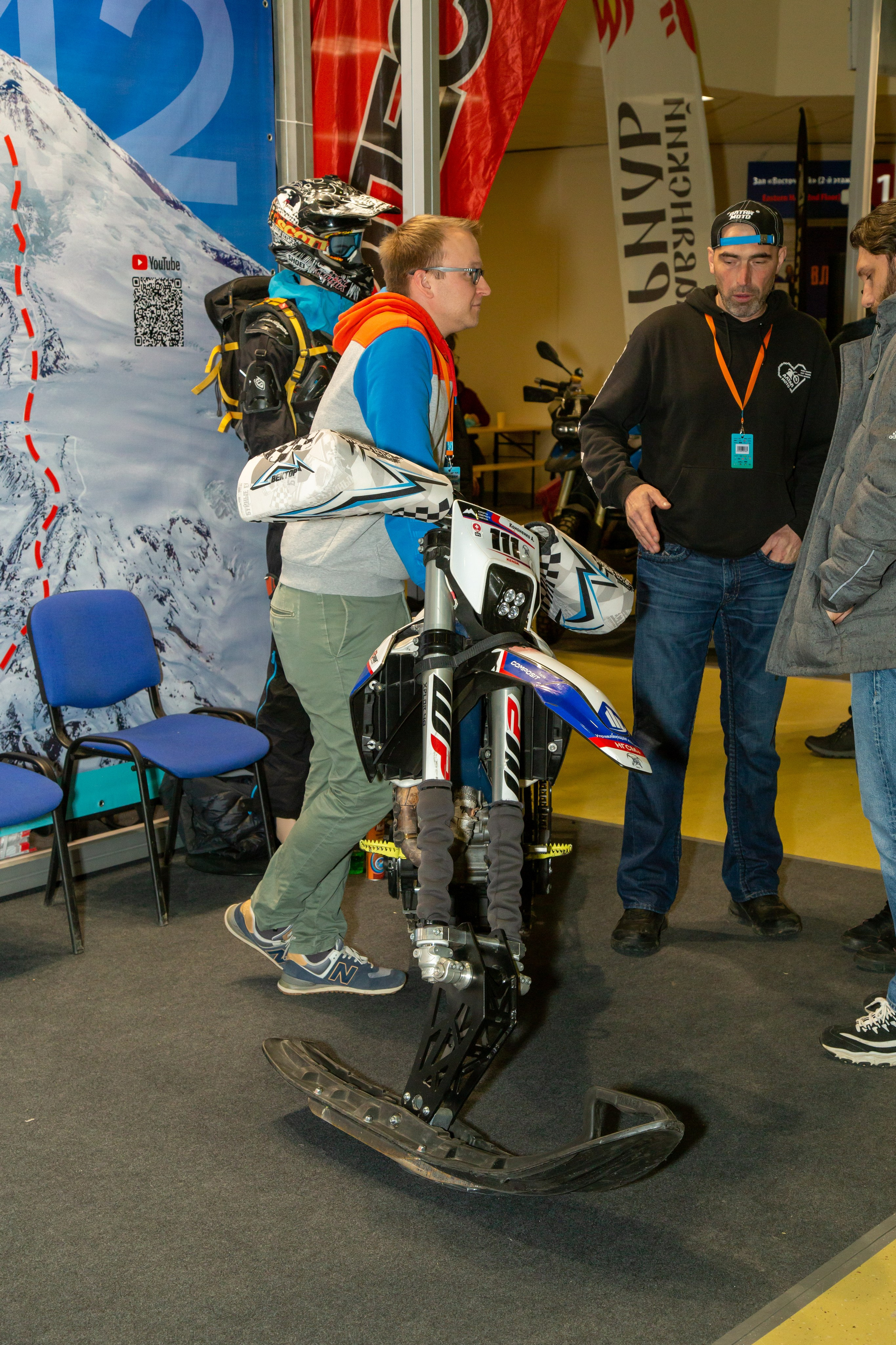 Фотопрогулка по выставке Поехали 2022. «Студия DRONAVT`s» — видеосъёмка и фотография г. Москва