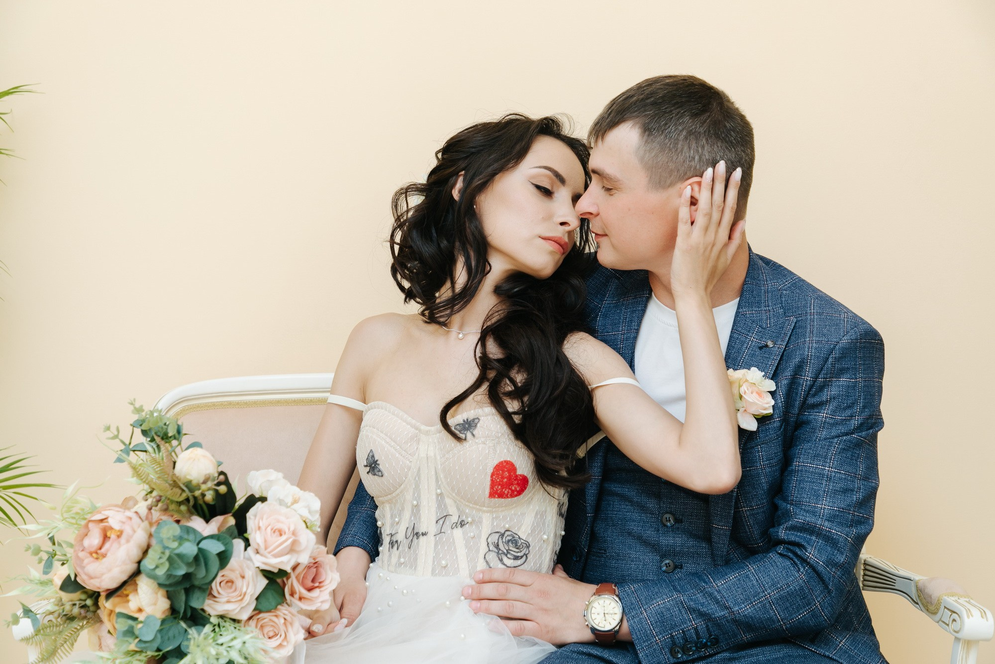 где провести свадьбу в спб, петергофе, свадебный костюм для жениха магазины, свадебный салон в спб найти, торт для свадьбы заказать, найти фотографа на свадьбу, праздник