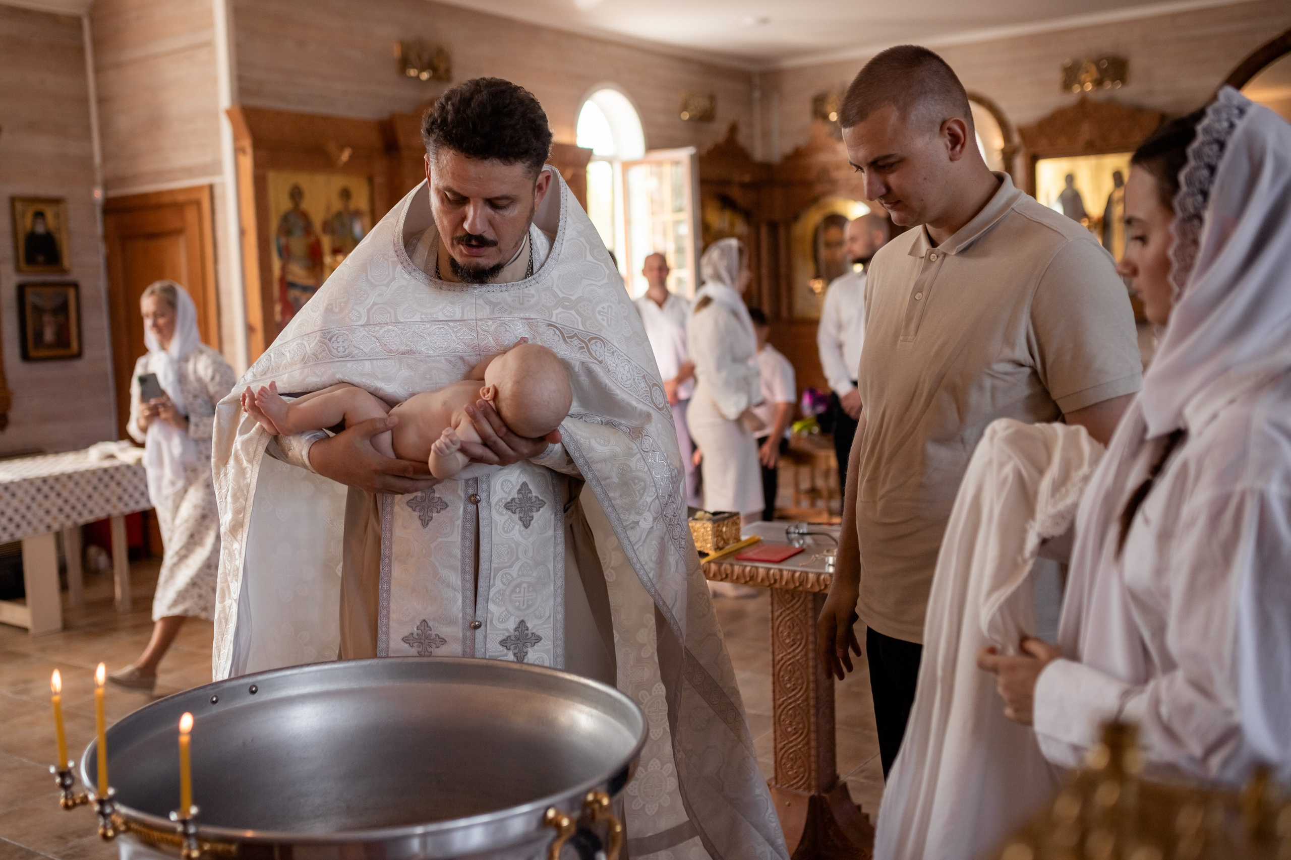 Крещение в Церкви Ватопедской иконы Божией Матери Отрада и Утешение. Олеся Семейская свадебный и семейный фотограф в Ростове-на-Дону