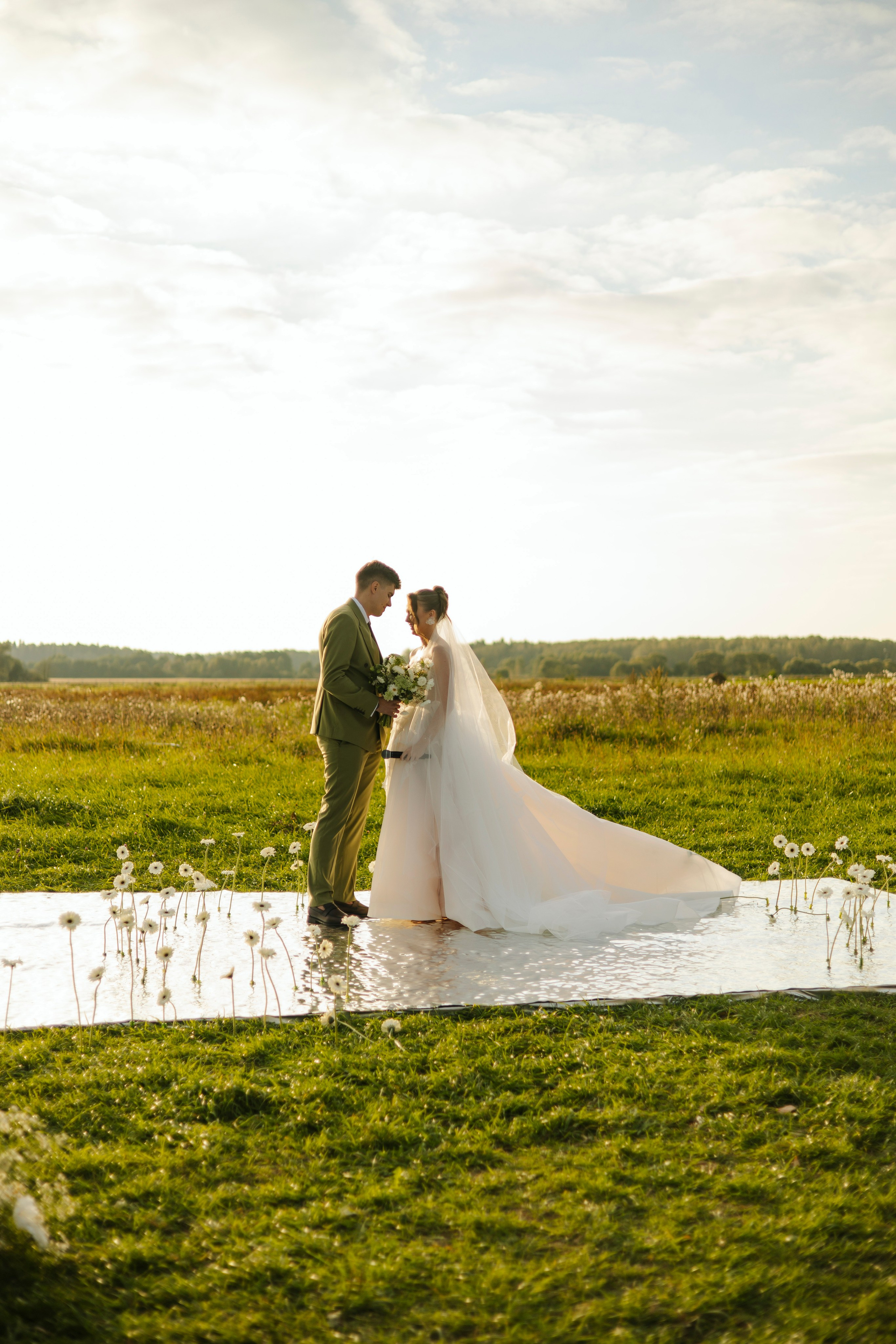 Артём и Вероника pine river. Nikolpinhasova