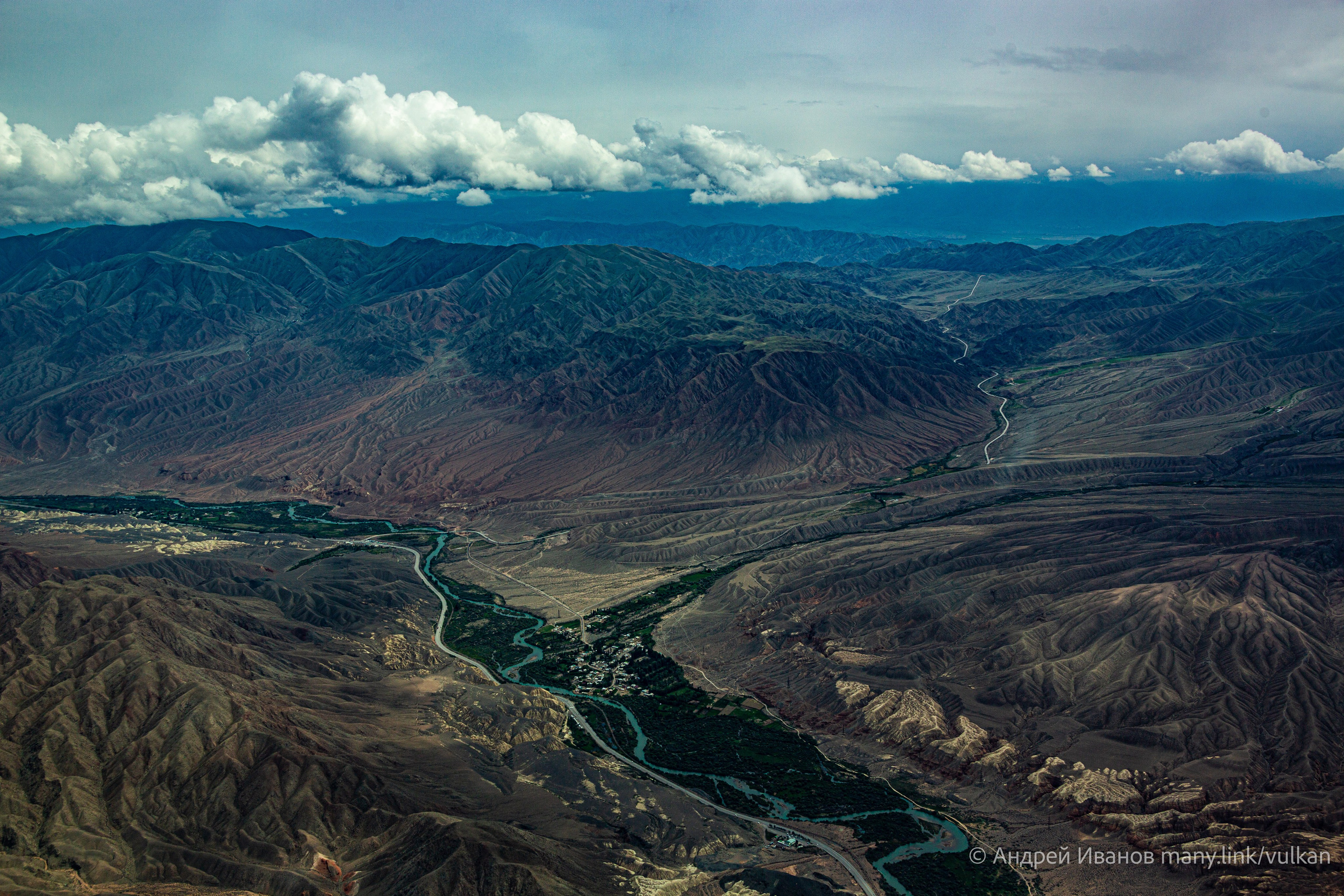 Полёт на Иссык-Куль — конференция Кругосветчиков (2025г). Фотоальбом показывающий увлекательный мир авиации и мир медведей Андрея Иванова