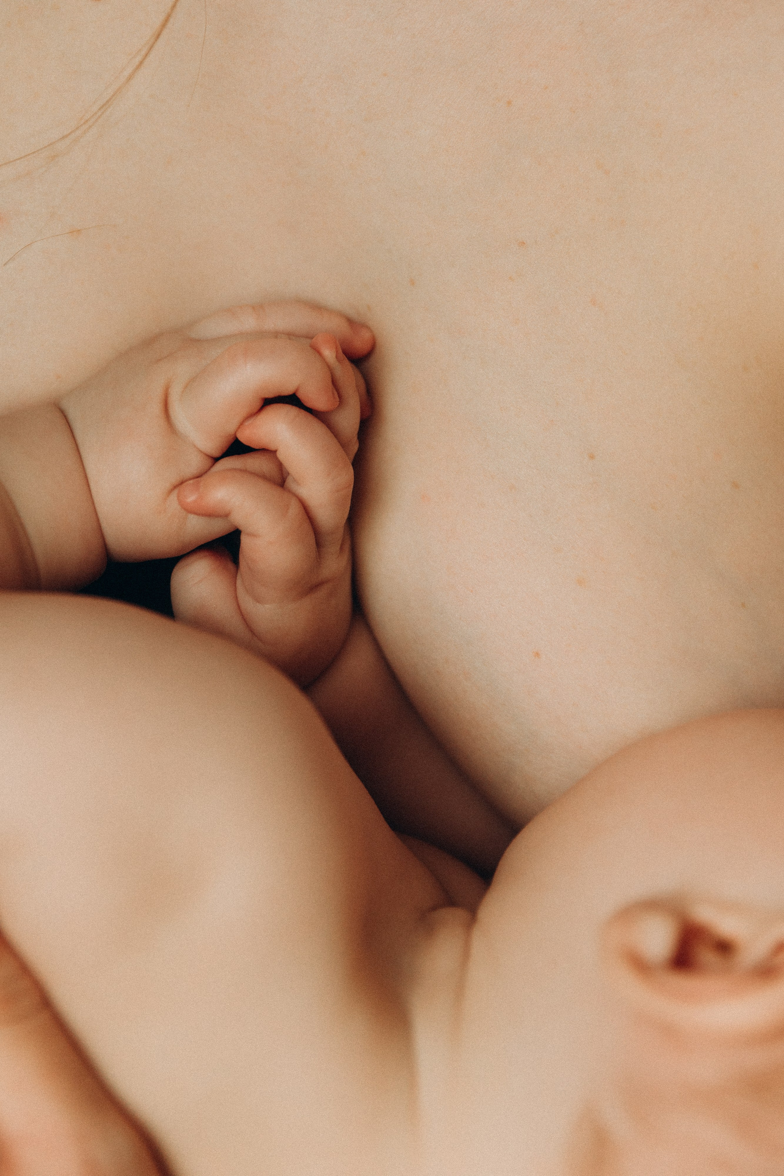 Мама и малыш, домашняя история. Фотограф Ульяна Дивина в Нижнем Новгороде и Нижегородской области