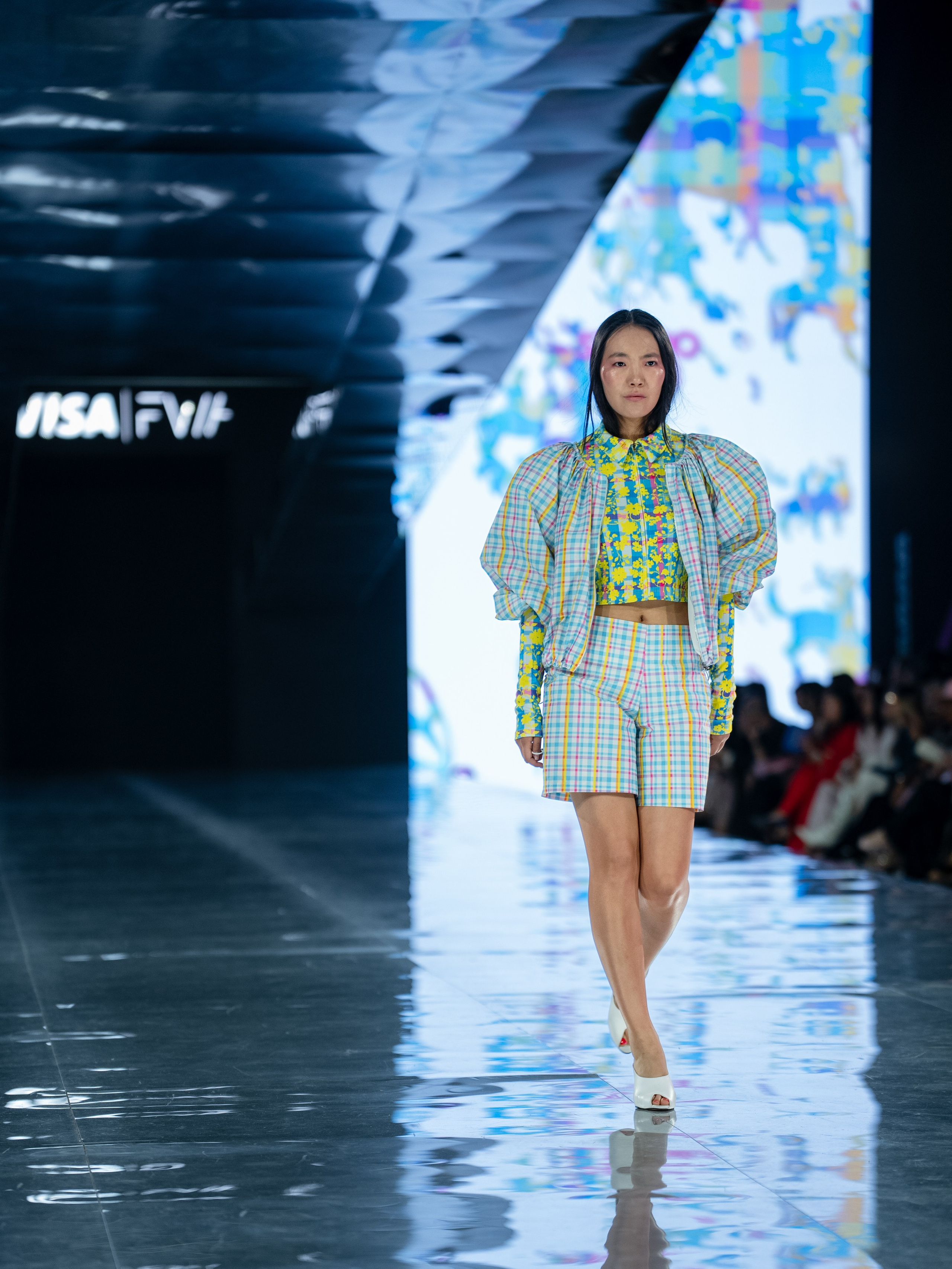 Visa Fashion Week Studio 4353. Сайт Алматинского НЮ АРТ, будуар и фэшн фотографа Дениса Карпенко