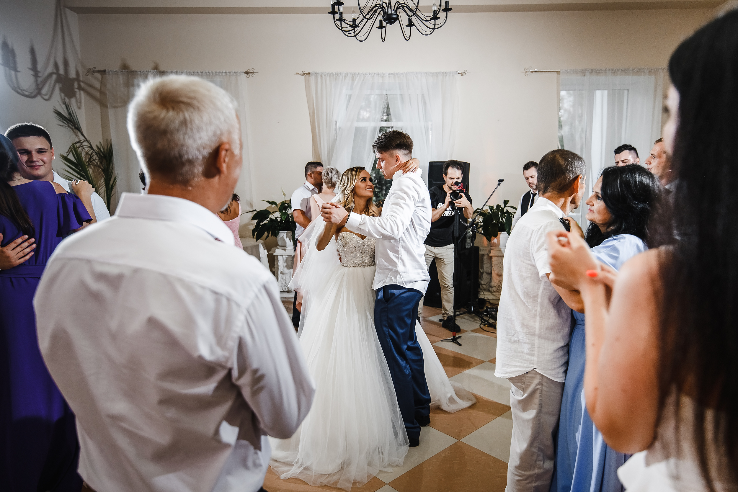 ARTEM & NIKA. Свадебный фотограф Евгений Захарычев — Москва, Смоленск, Калуга, Брянск | Профессиональная съемка