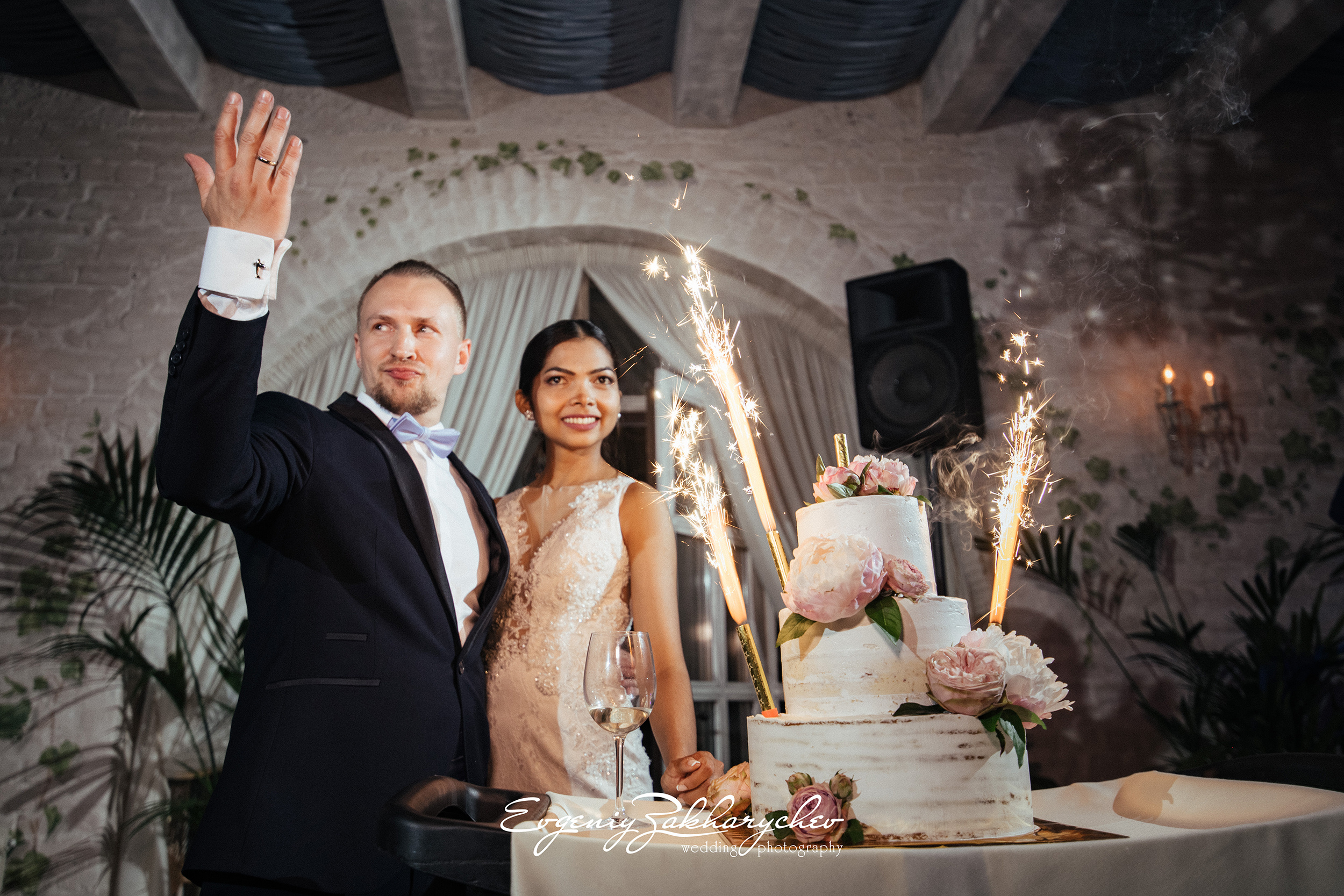 ALEX & SAI. Professional wedding photographer Evgeniy Zakharychev