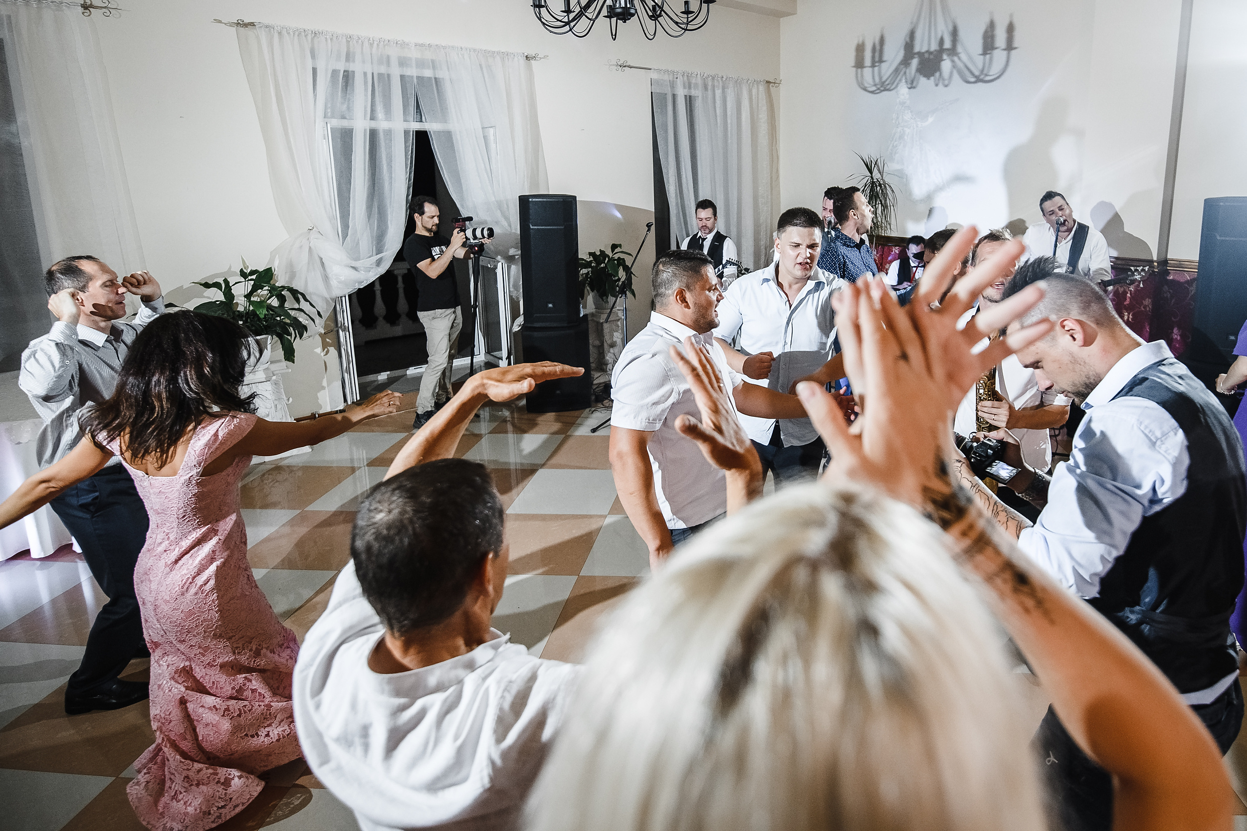 ARTEM & NIKA. Свадебный фотограф Евгений Захарычев — Москва, Смоленск, Калуга, Брянск | Профессиональная съемка