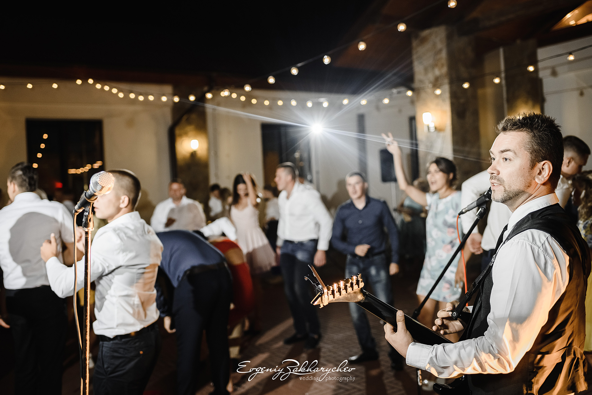 ARTEM & ALENA. Professional wedding photographer Evgeniy Zakharychev