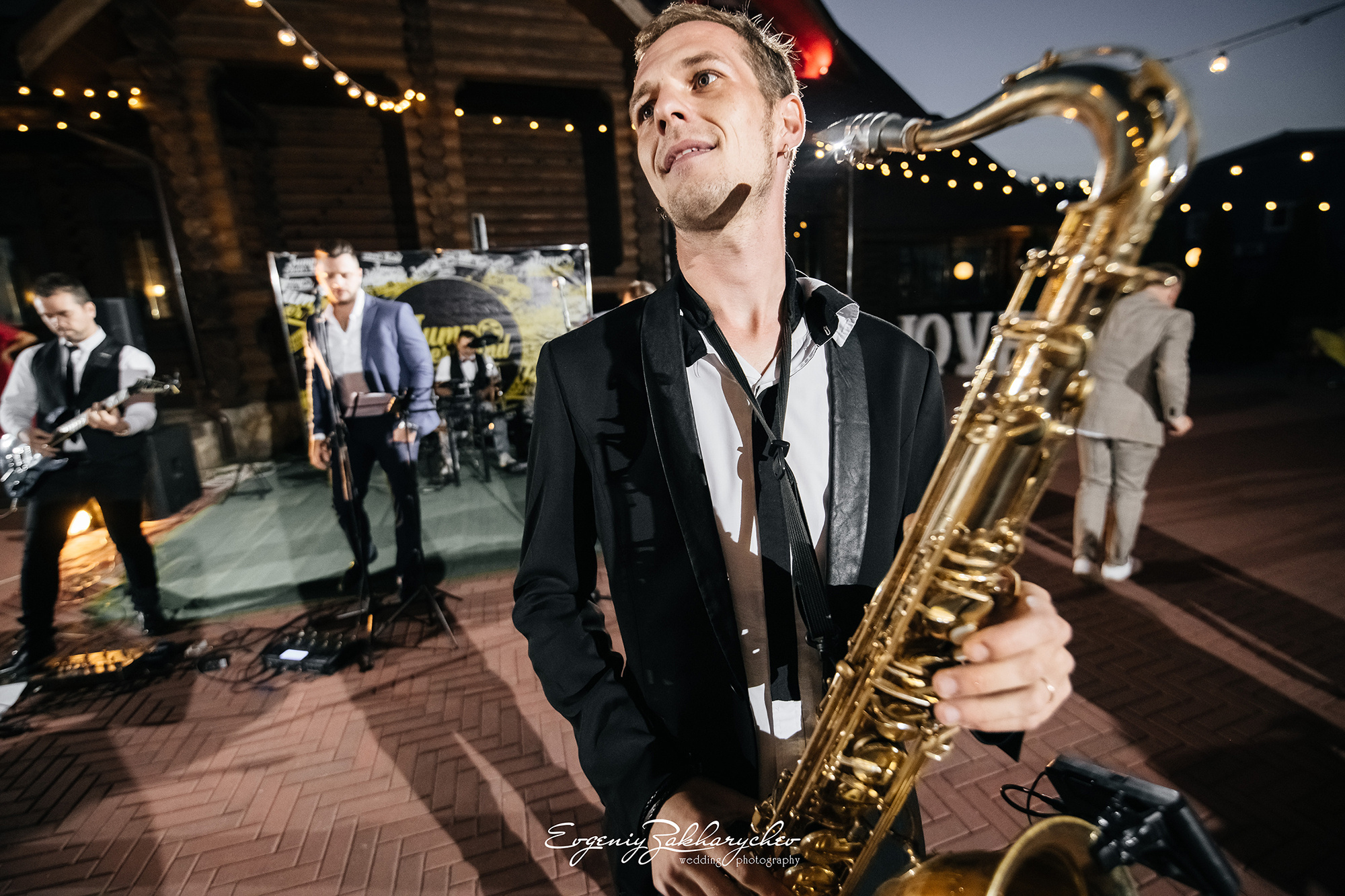 ARTEM & ALENA. Professional wedding photographer Evgeniy Zakharychev