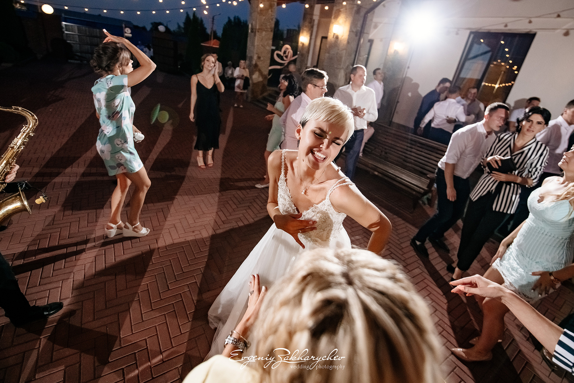 ARTEM & ALENA. Professional wedding photographer Evgeniy Zakharychev