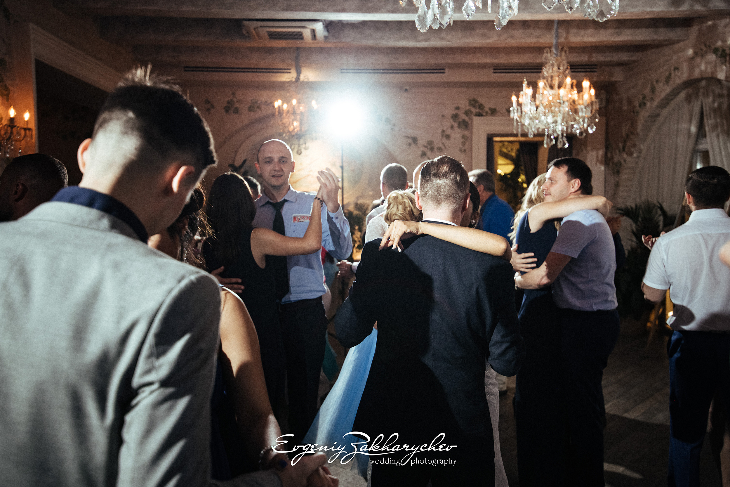 ALEX & SAI. Professional wedding photographer Evgeniy Zakharychev