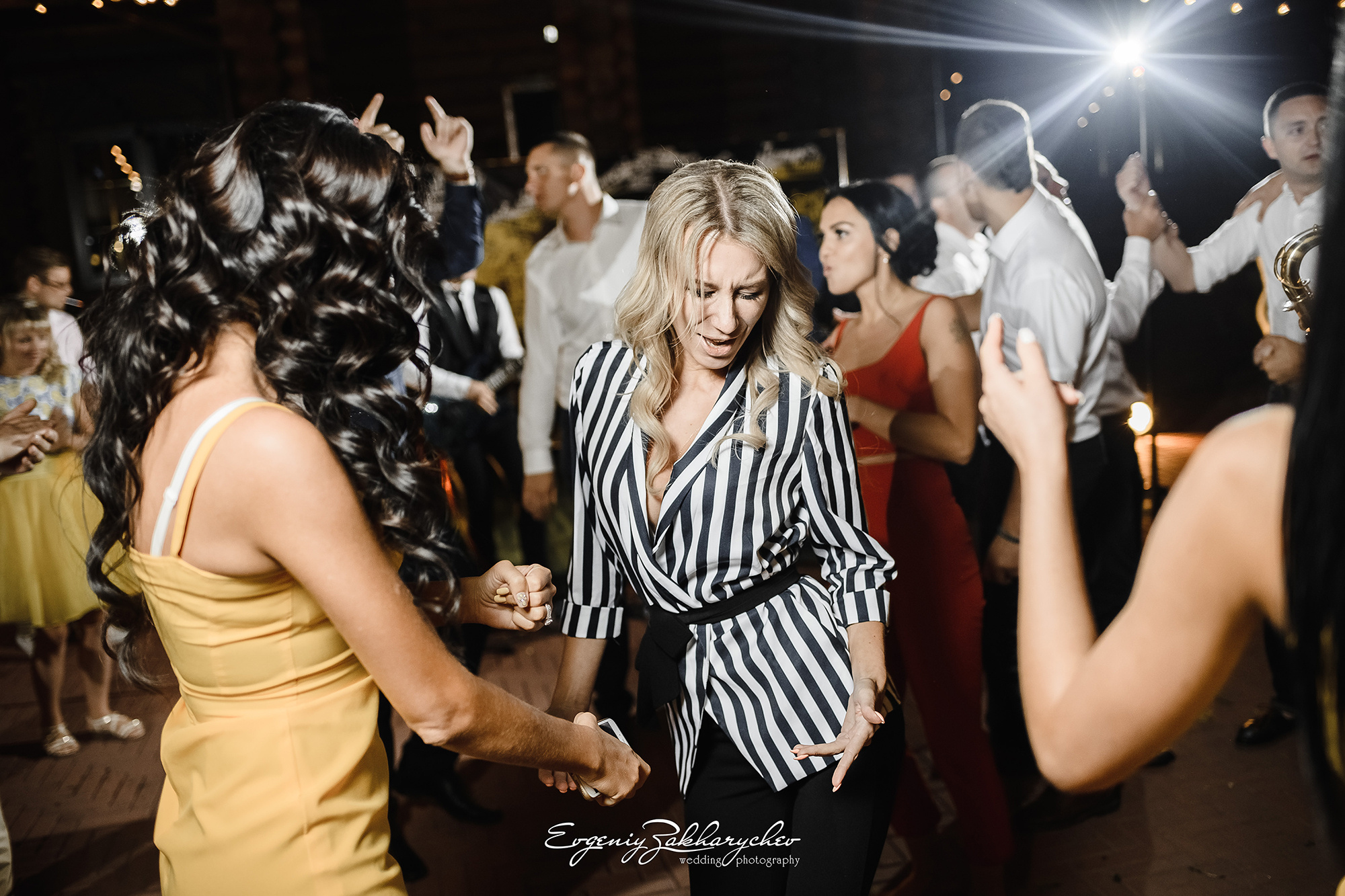 ARTEM & ALENA. Professional wedding photographer Evgeniy Zakharychev