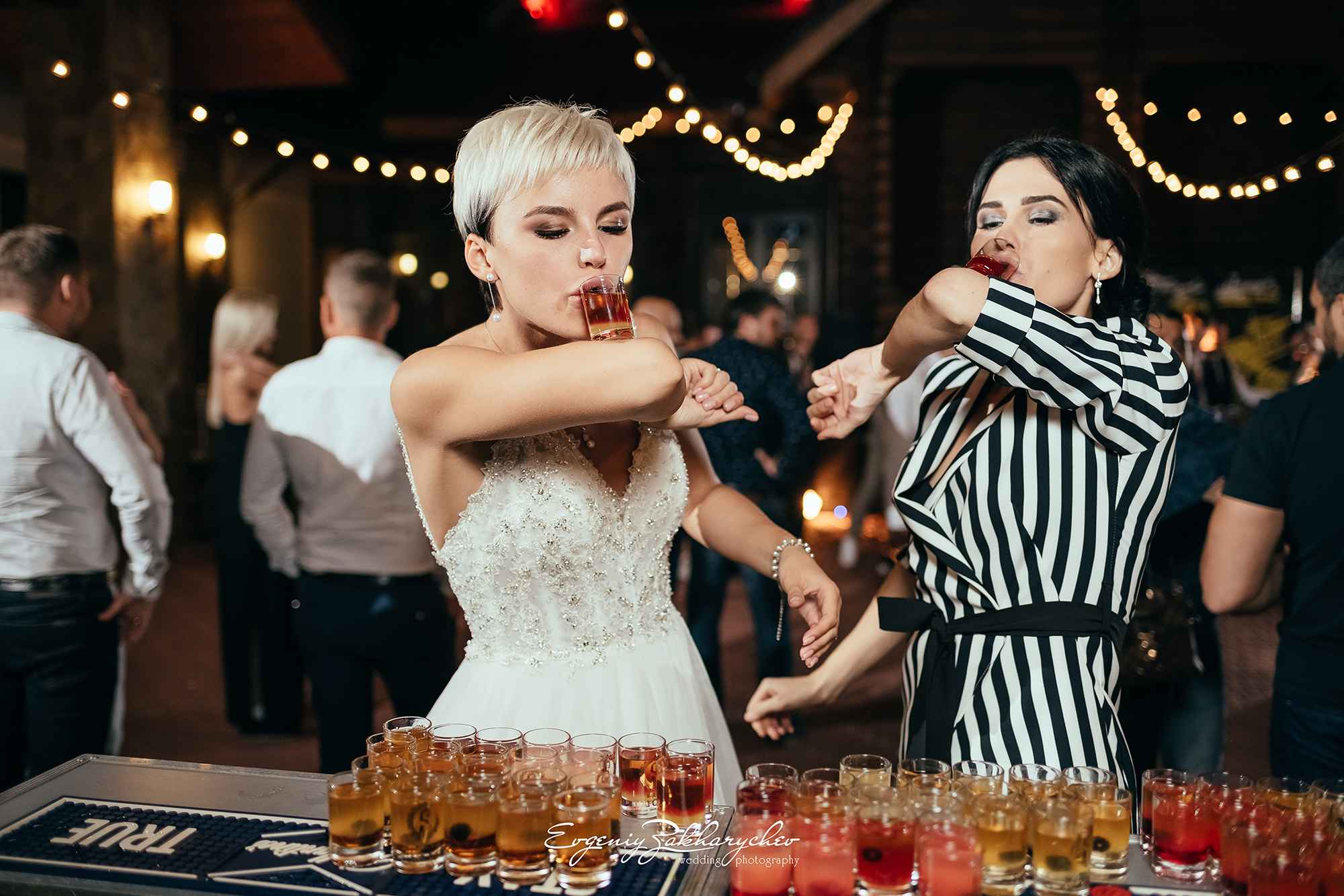 ARTEM & ALENA. Professional wedding photographer Evgeniy Zakharychev