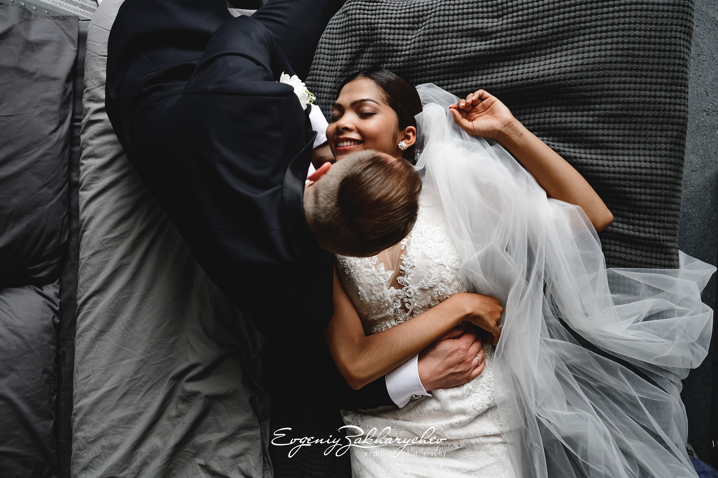 ALEX & SAI. Professional wedding photographer Evgeniy Zakharychev