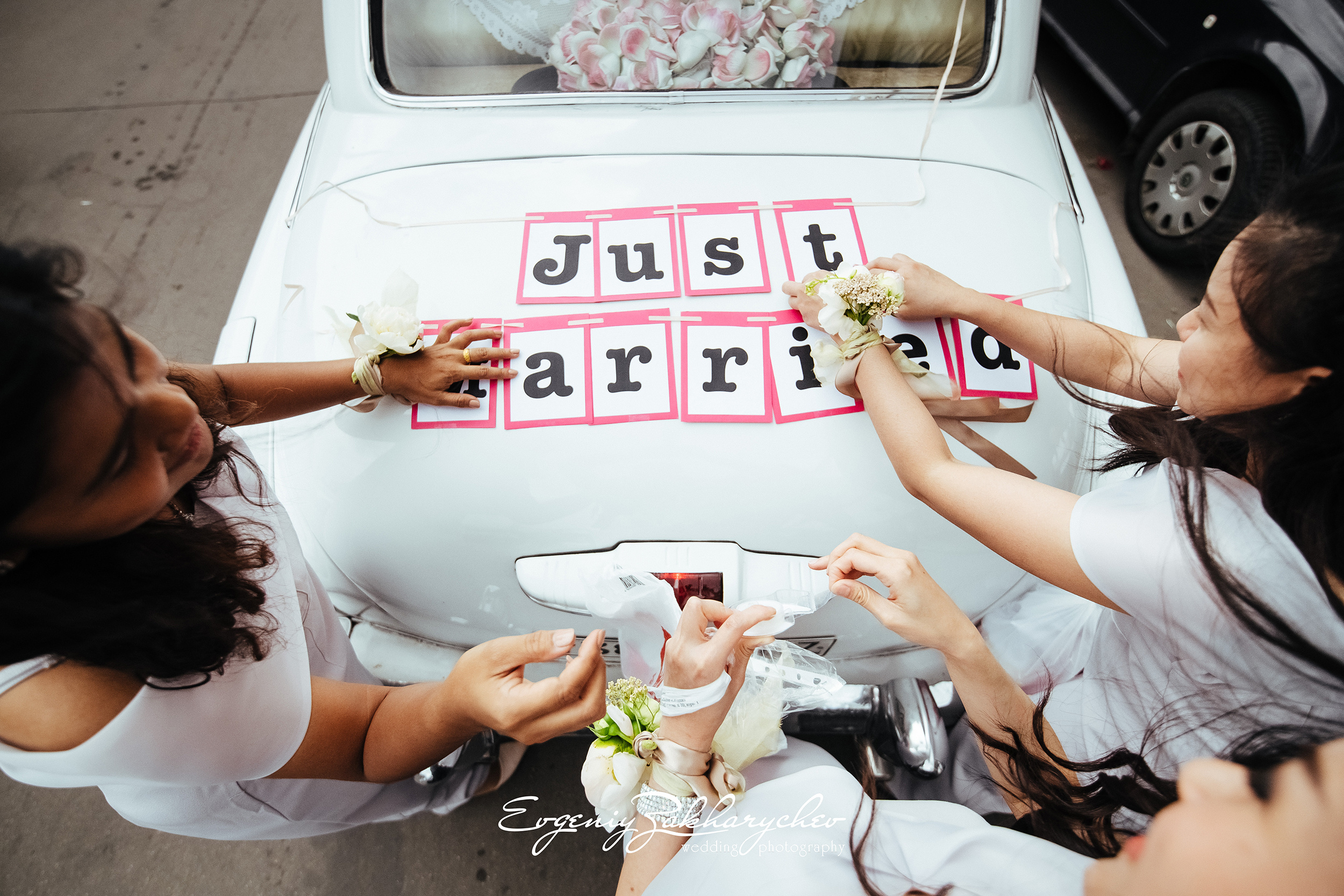 ALEX & SAI. Professional wedding photographer Evgeniy Zakharychev