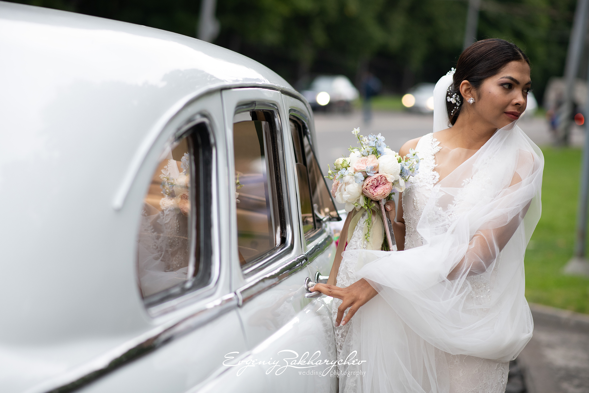 ALEX & SAI. Professional wedding photographer Evgeniy Zakharychev