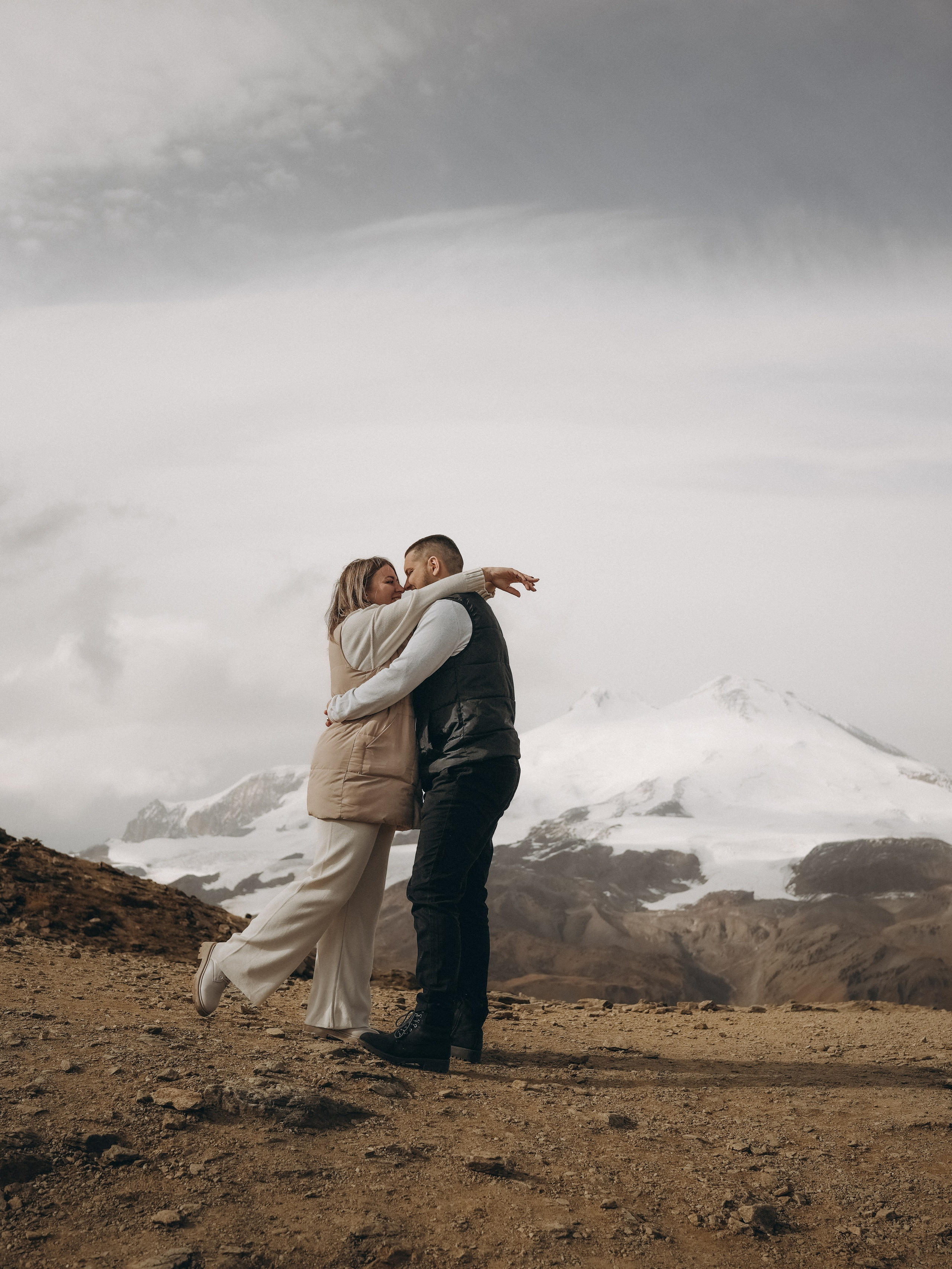 Съемка Love story (лавстори) Екатерины и Александра. Свадебный фотограф Ирина Беляева Пятигорск|Кисловодск|Эльбрус|Домбай