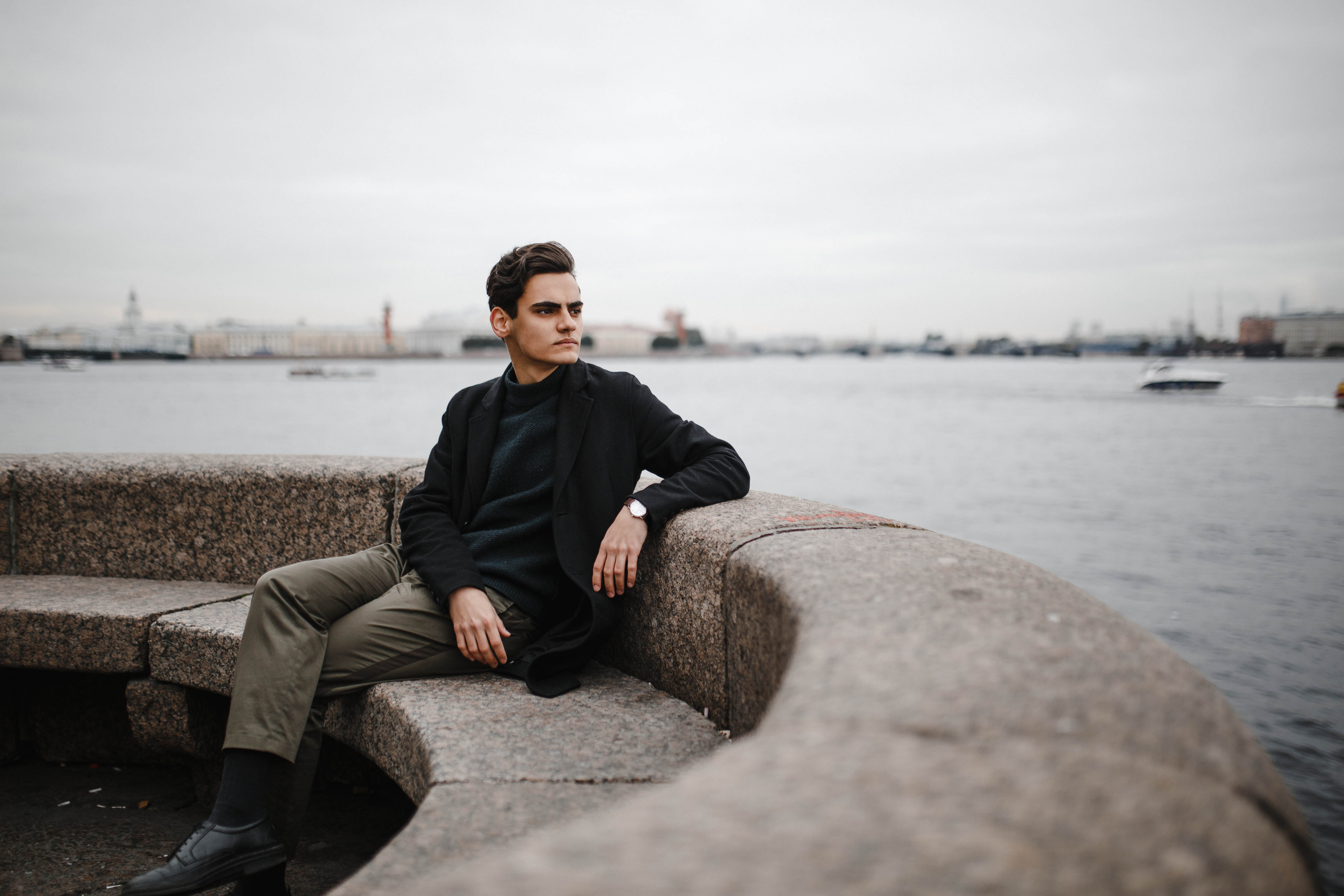 Влад. Хмурый Петербург. Семейный и свадебный фотограф Полина Принцева