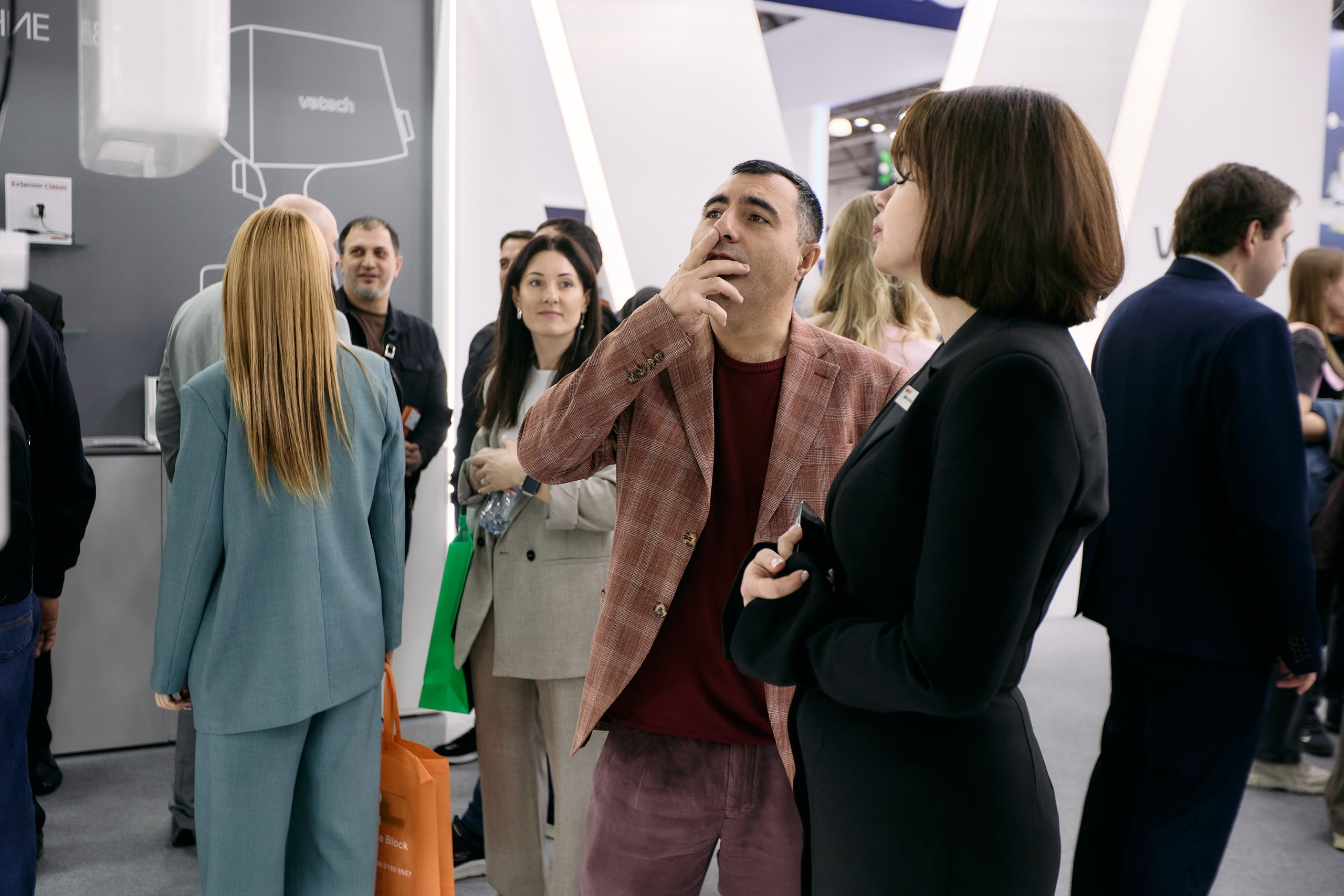 Дентал Салон 2026: Vatech. Свадебный и репортажный фотограф Дмитрий Кононенко