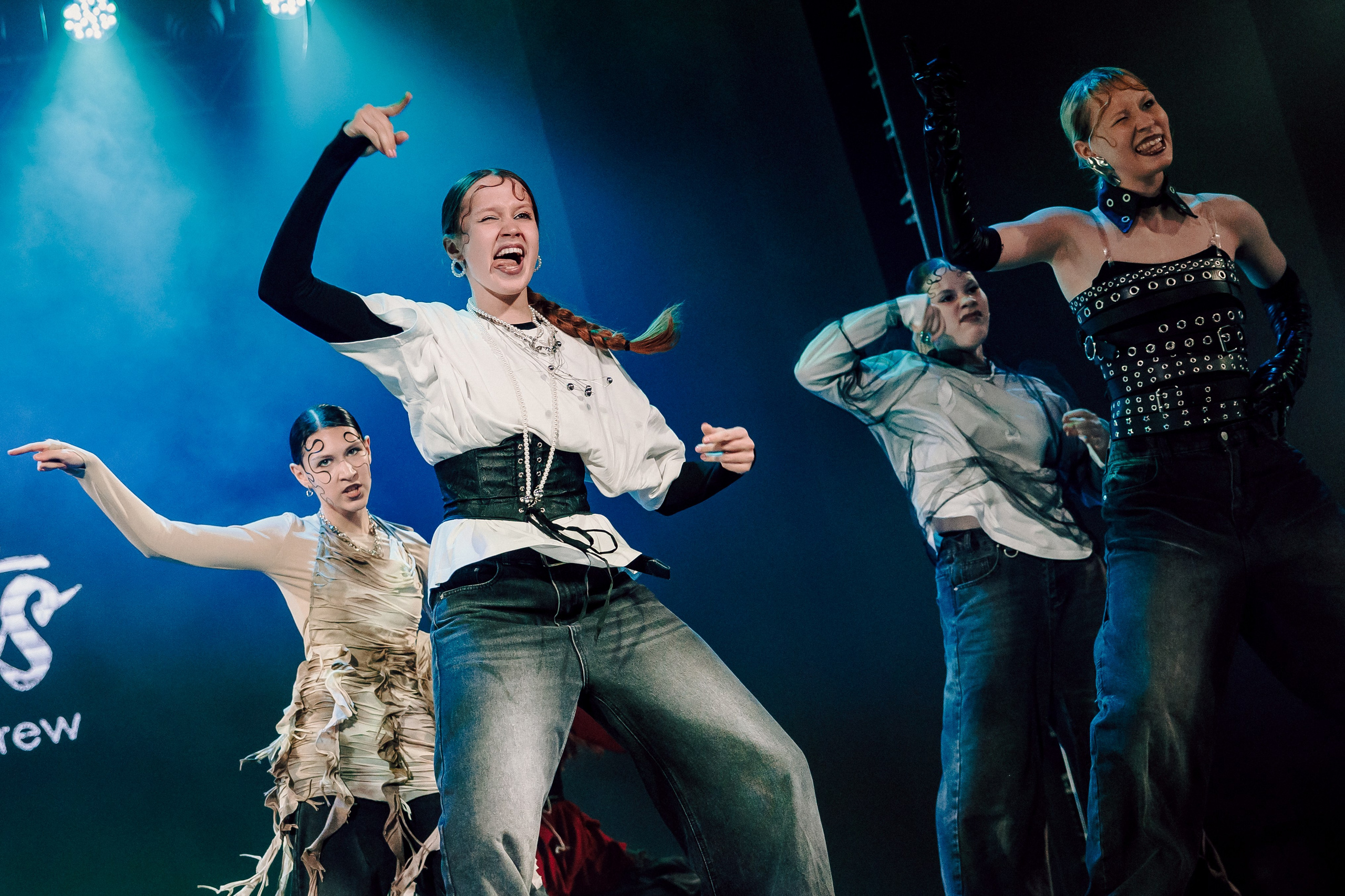 Отчётный концерт танцевальной школы «Red Rabbits» 2025. Лёшка Варзегов — фотограф