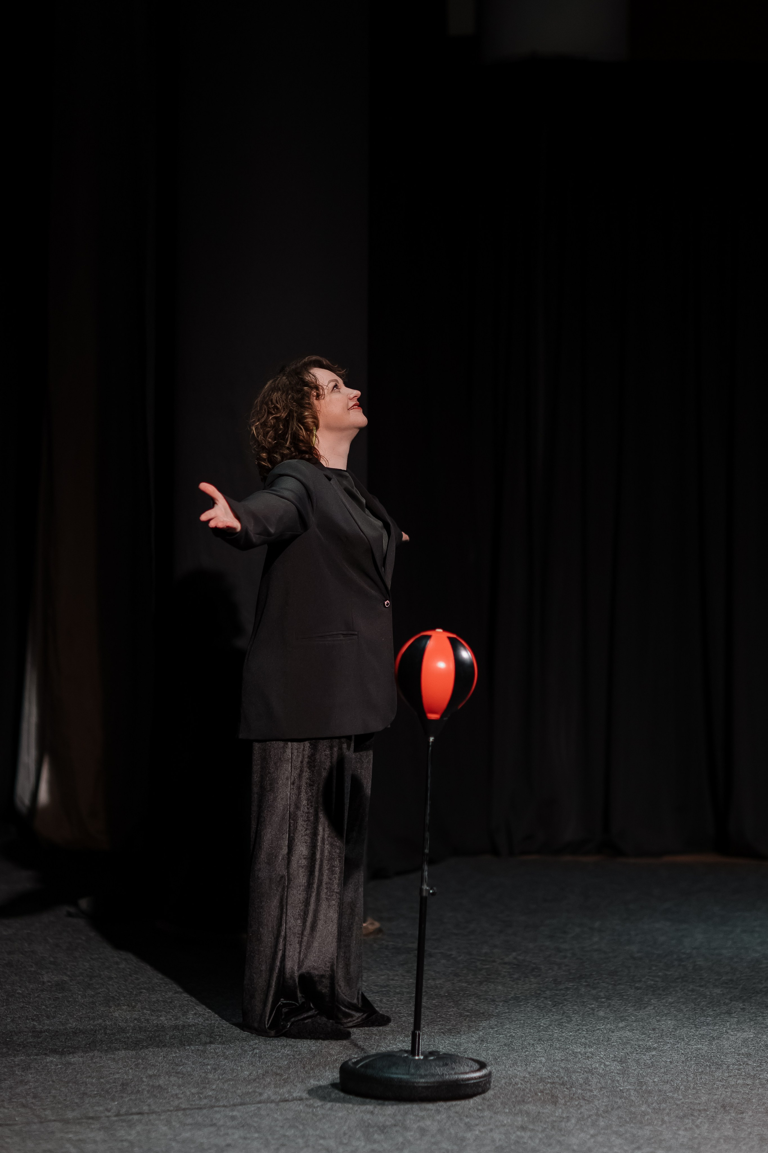 Спектакль. Свадебный фотограф