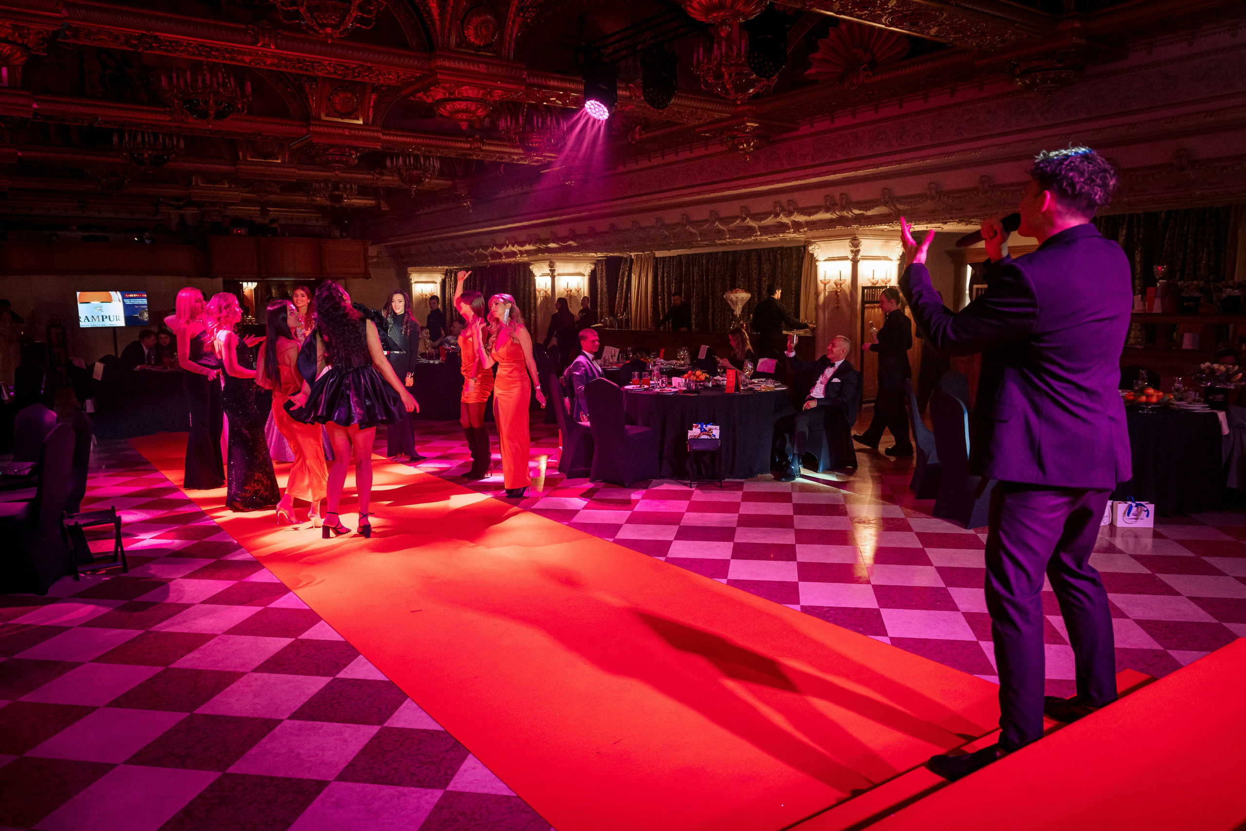 CASHFLOW 2025. Максим Комаров — Профессиональный фотограф