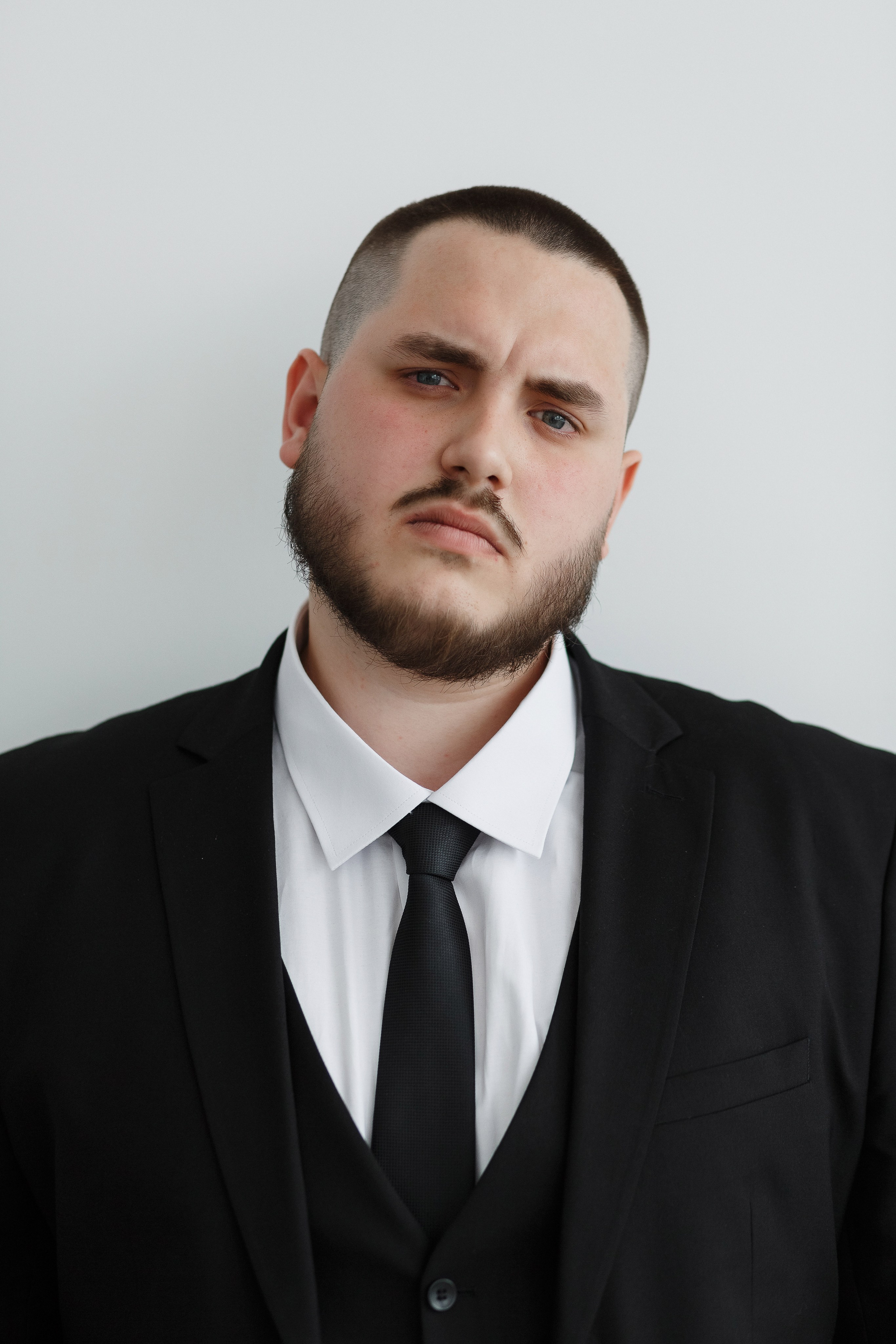 Свадебная фотосессия Саши и Насти в ресторане Чехов Сад, Таганрог. Свадебный и семейный фотограф в Таганроге Бакарюк Антон