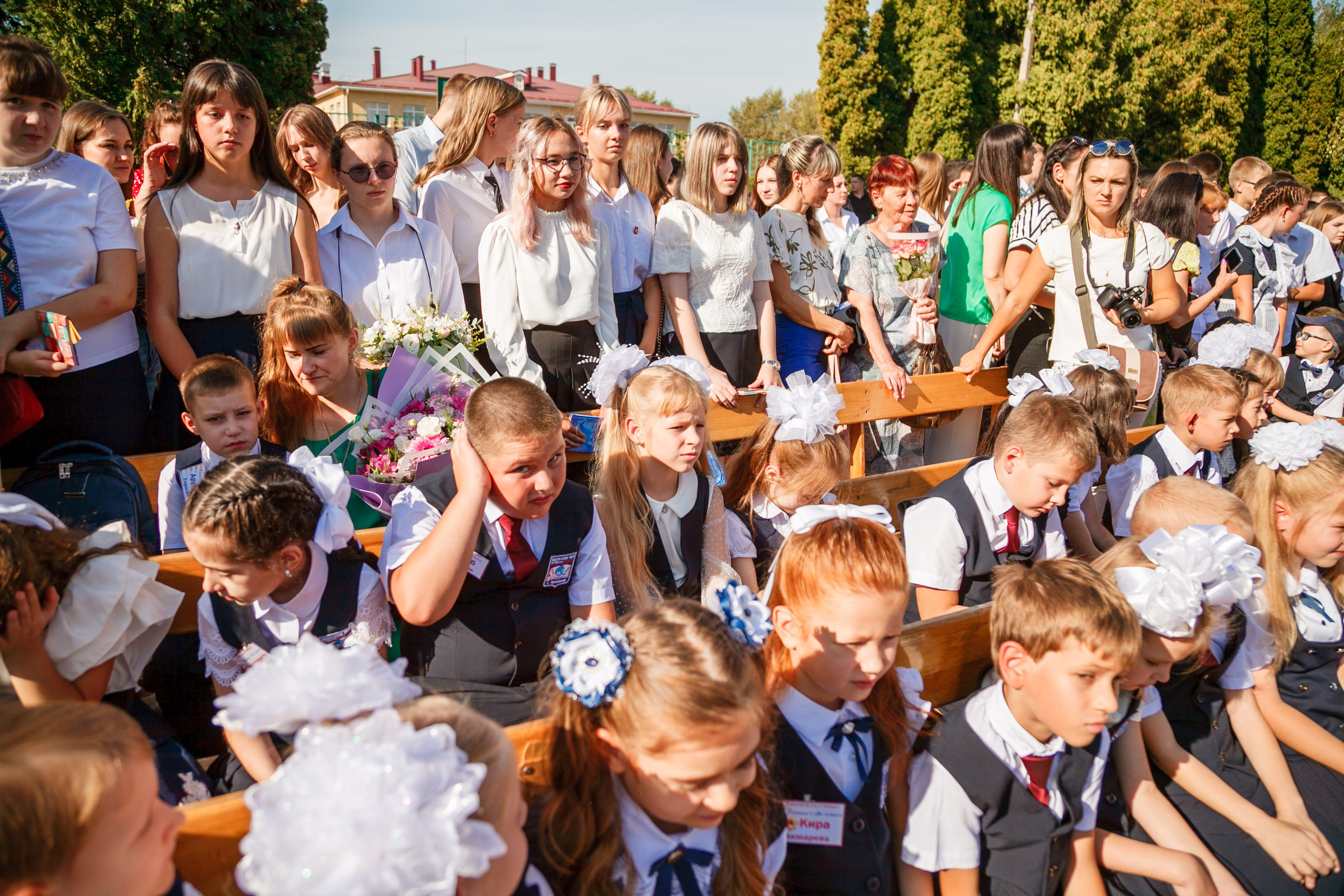 1 сентября линейка. Свадебный и семейный фотограф в Армавире