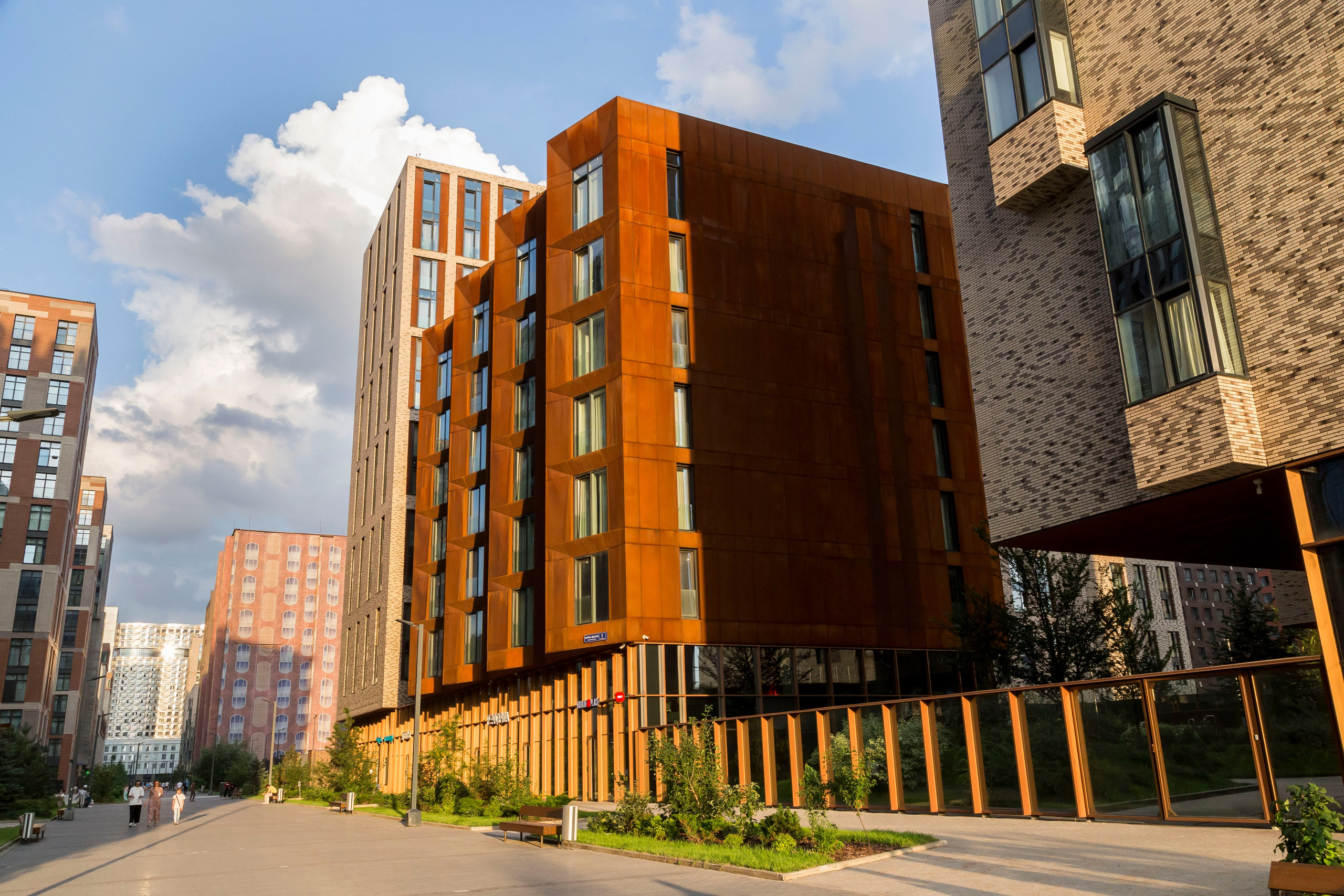 «Ржавый» дом, Москва, набережная Марка Шагала, 1, корп. 2