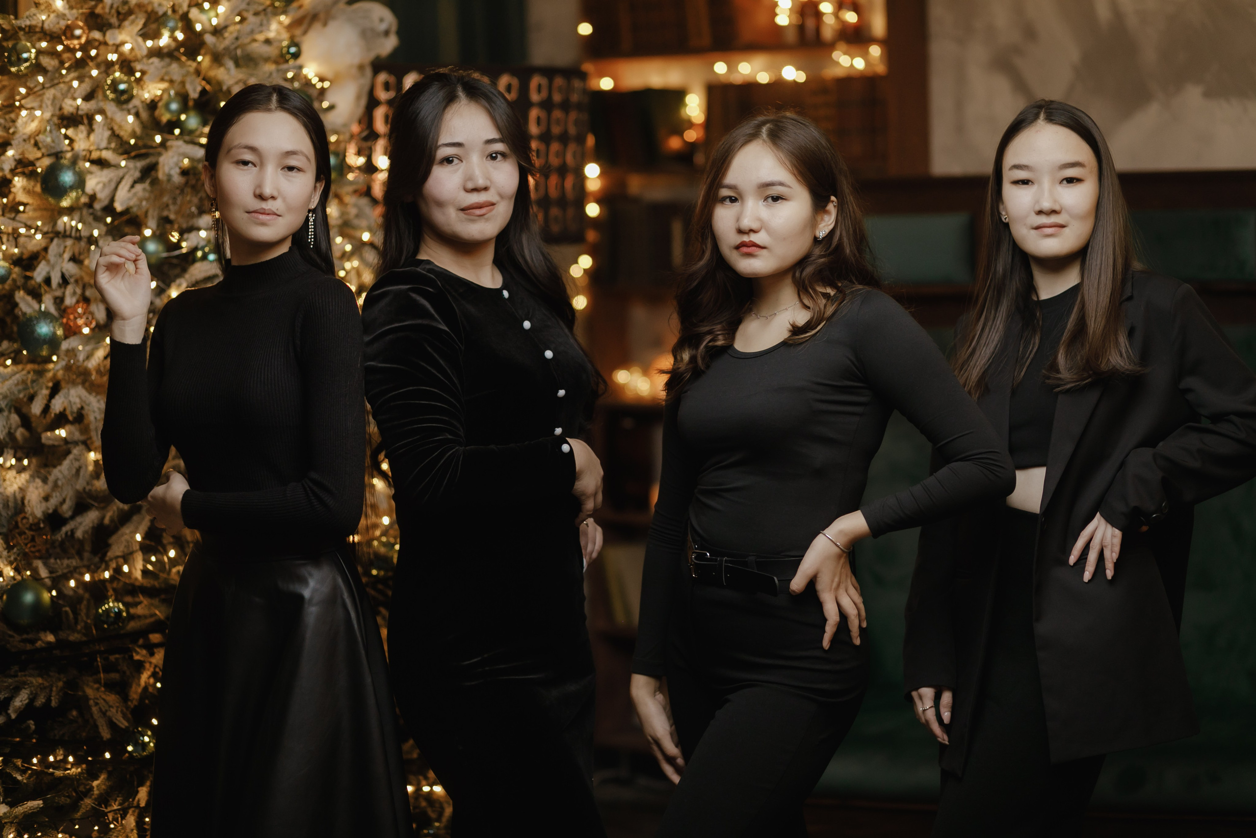 Семейная новогодняя фотосессия Петропавловск. Свадебный и Семейный фотограф в Петрпавловске