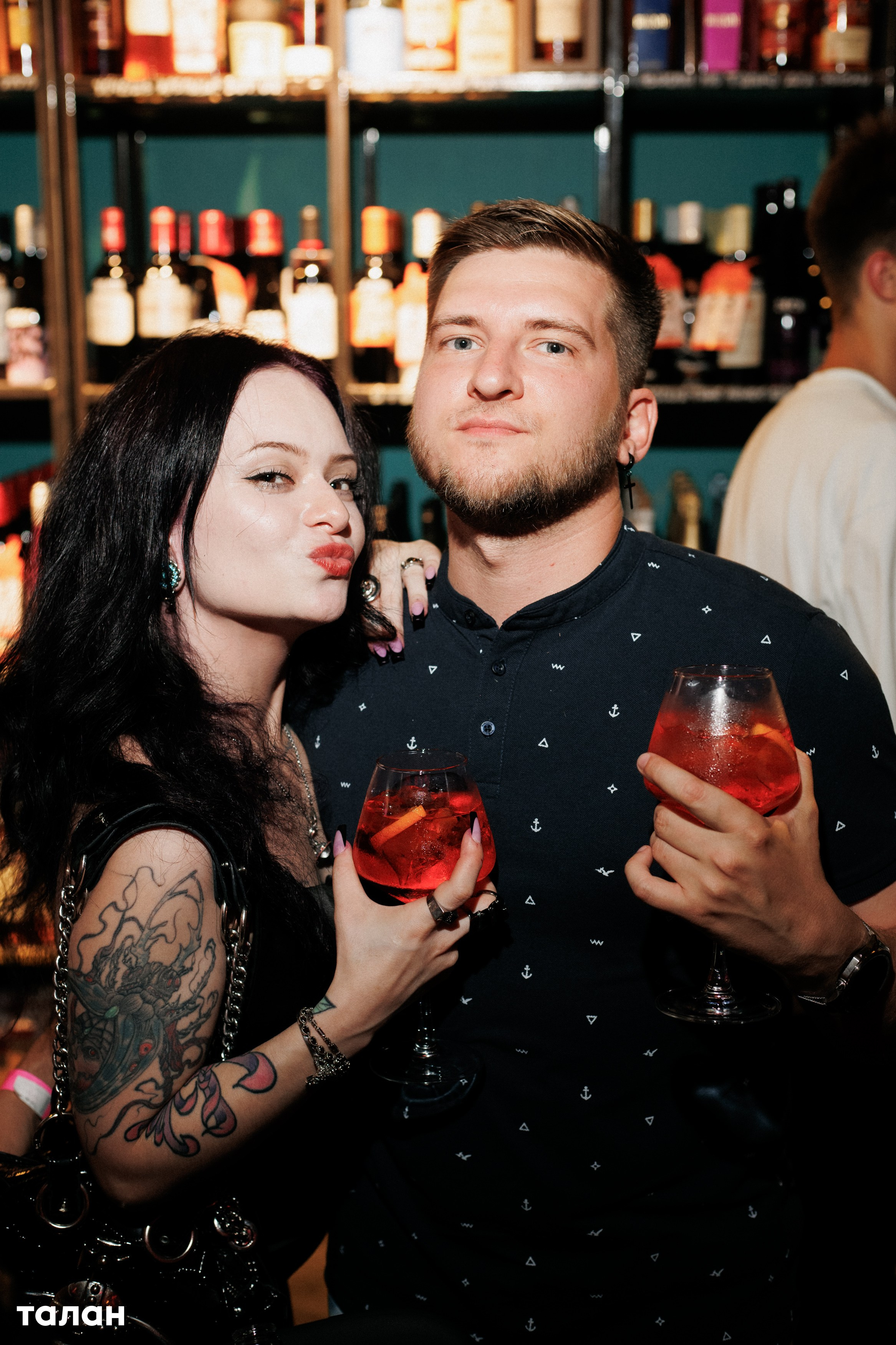 ВИНОТЕКА [бар+магаз] — BIRTHDAY PARTY. СВОИ. ФОТООТЧЕТЫ-СОБЫТИЯ-МЕСТА